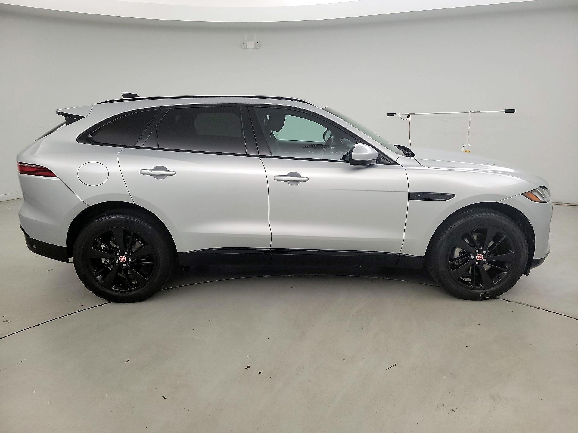 Thumbnail: 2022 Jaguar F-Pace - 4