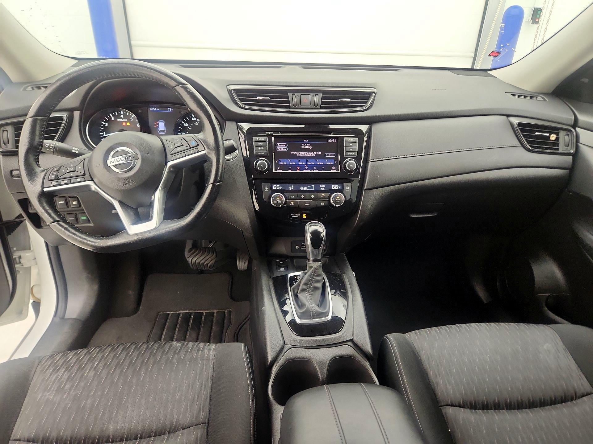 Thumbnail: 2020 Nissan Rogue - 9