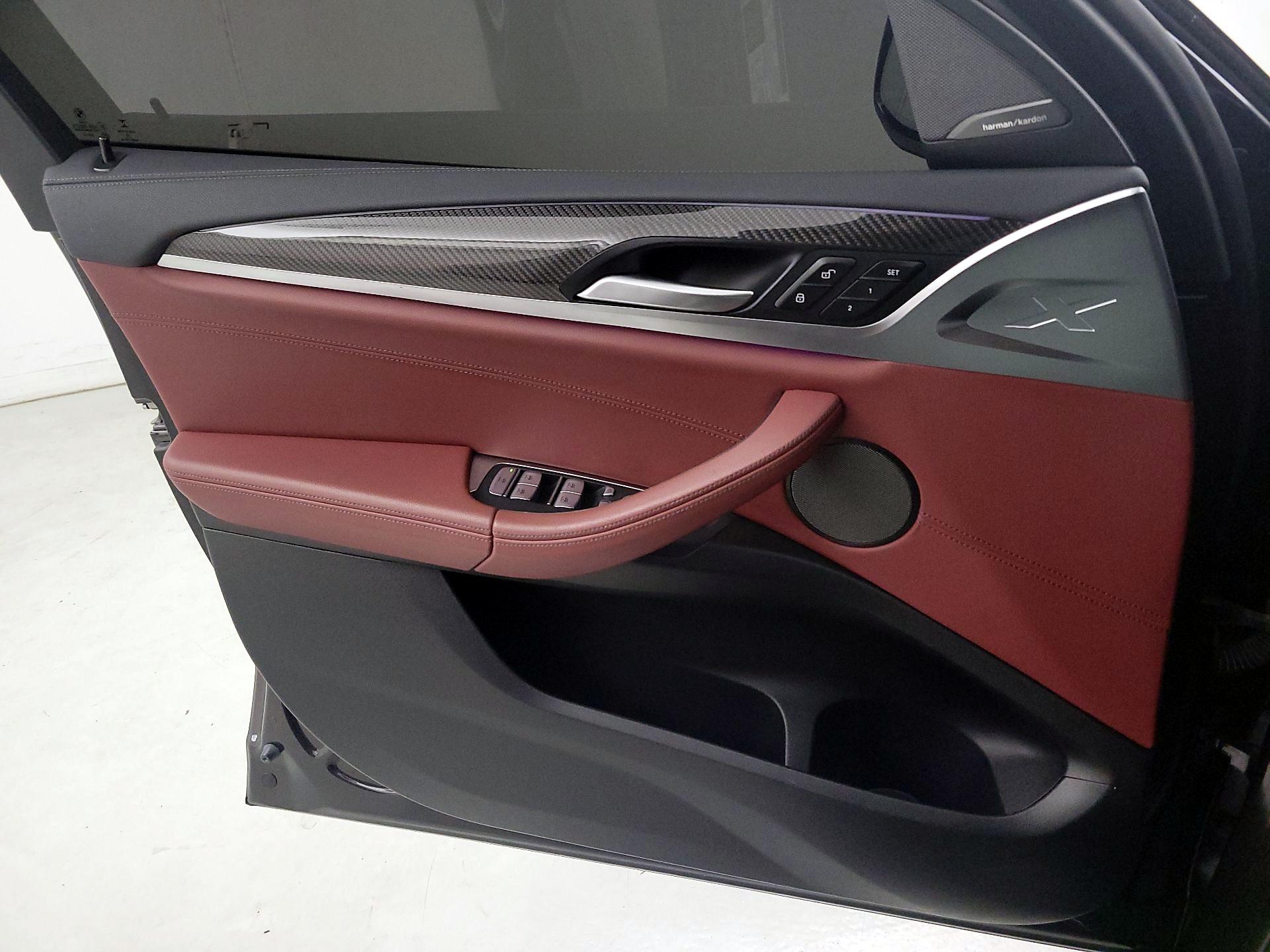 Thumbnail: 2021 BMW X4 - 10