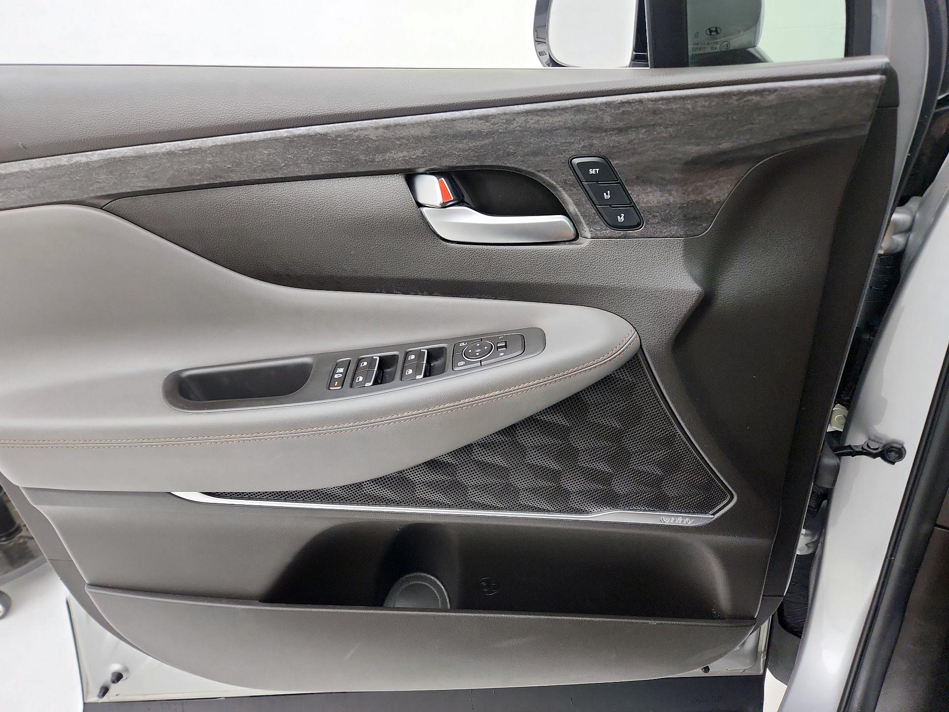 Thumbnail: 2020 Hyundai Santa Fe - 12