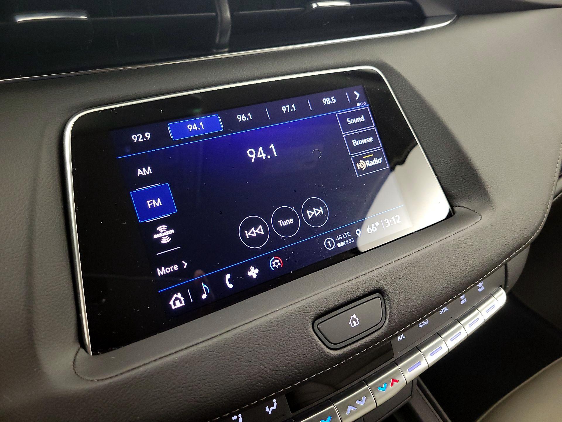 Thumbnail: 2023 Cadillac XT4 - 13