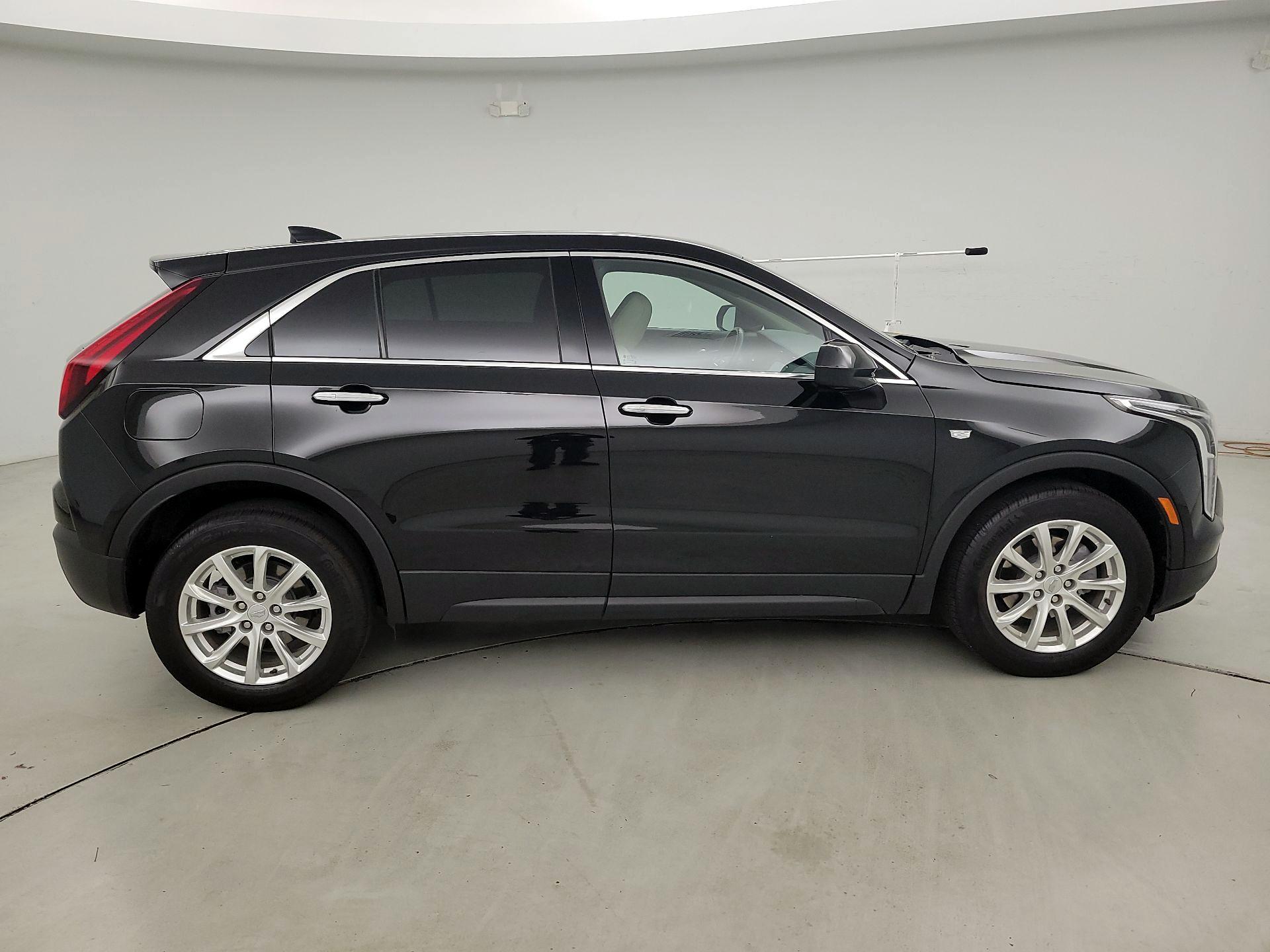 Thumbnail: 2023 Cadillac XT4 - 4