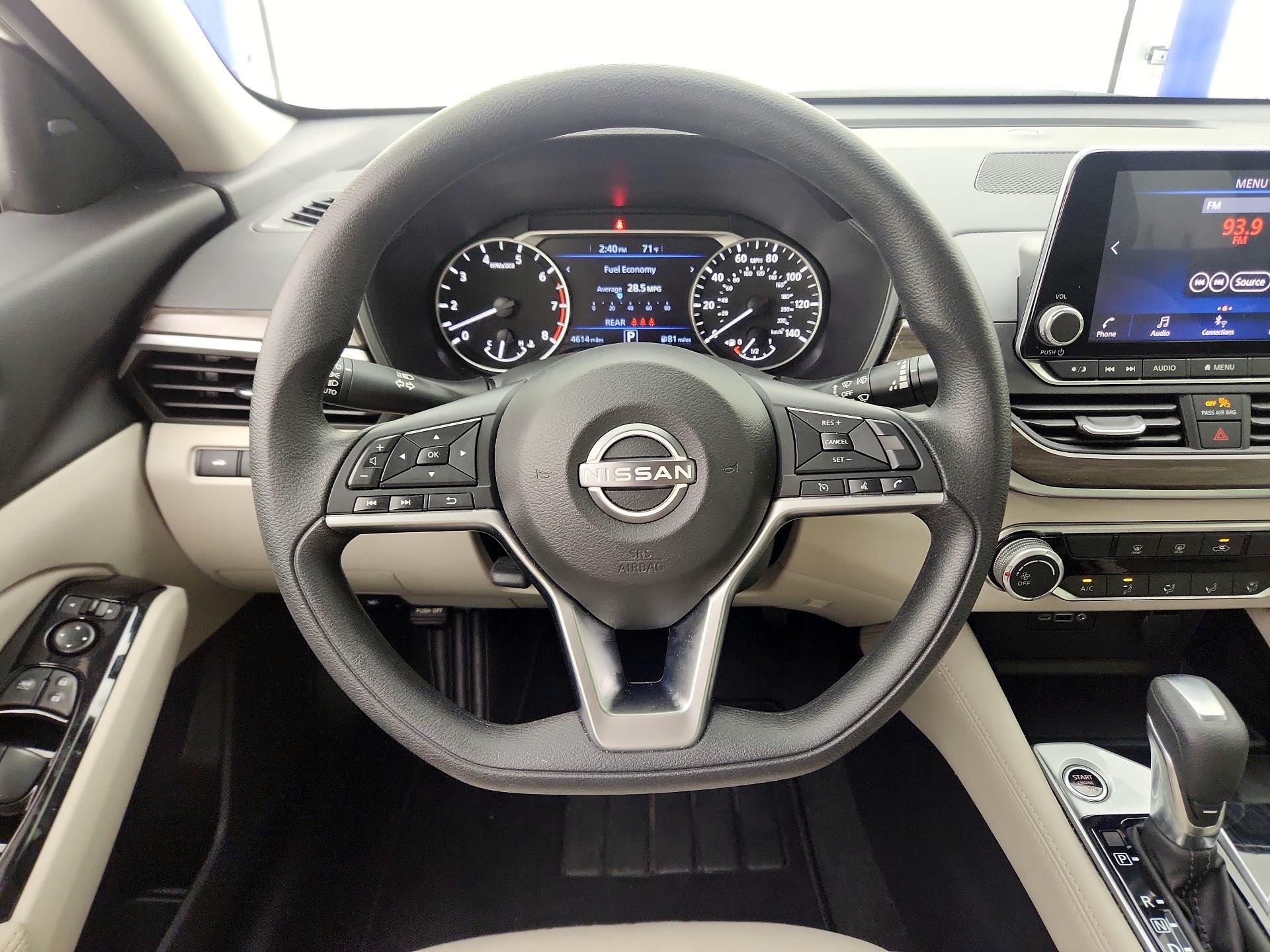 Thumbnail: 2023 Nissan Altima - 10