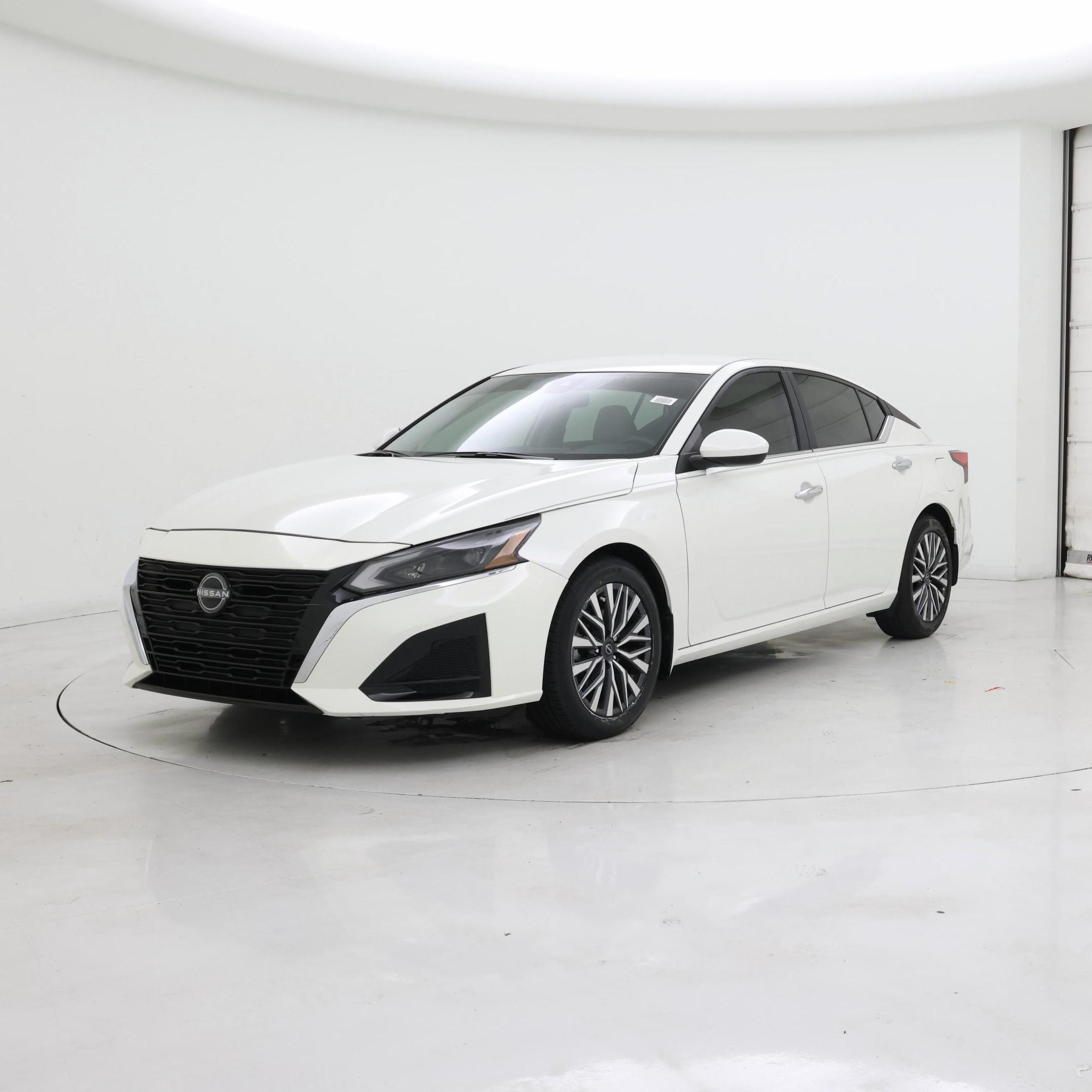Thumbnail: 2023 Nissan Altima - 4