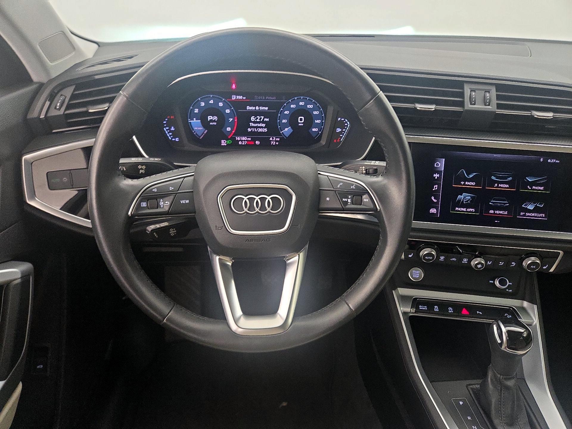 Thumbnail: 2020 Audi Q3 - 10
