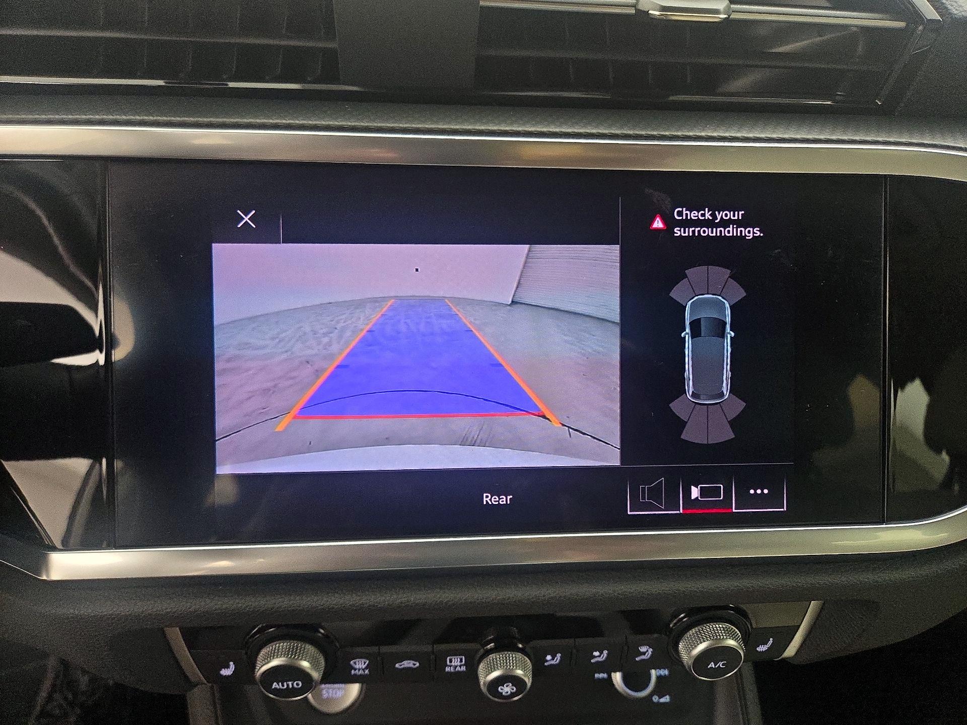 Thumbnail: 2020 Audi Q3 - 14