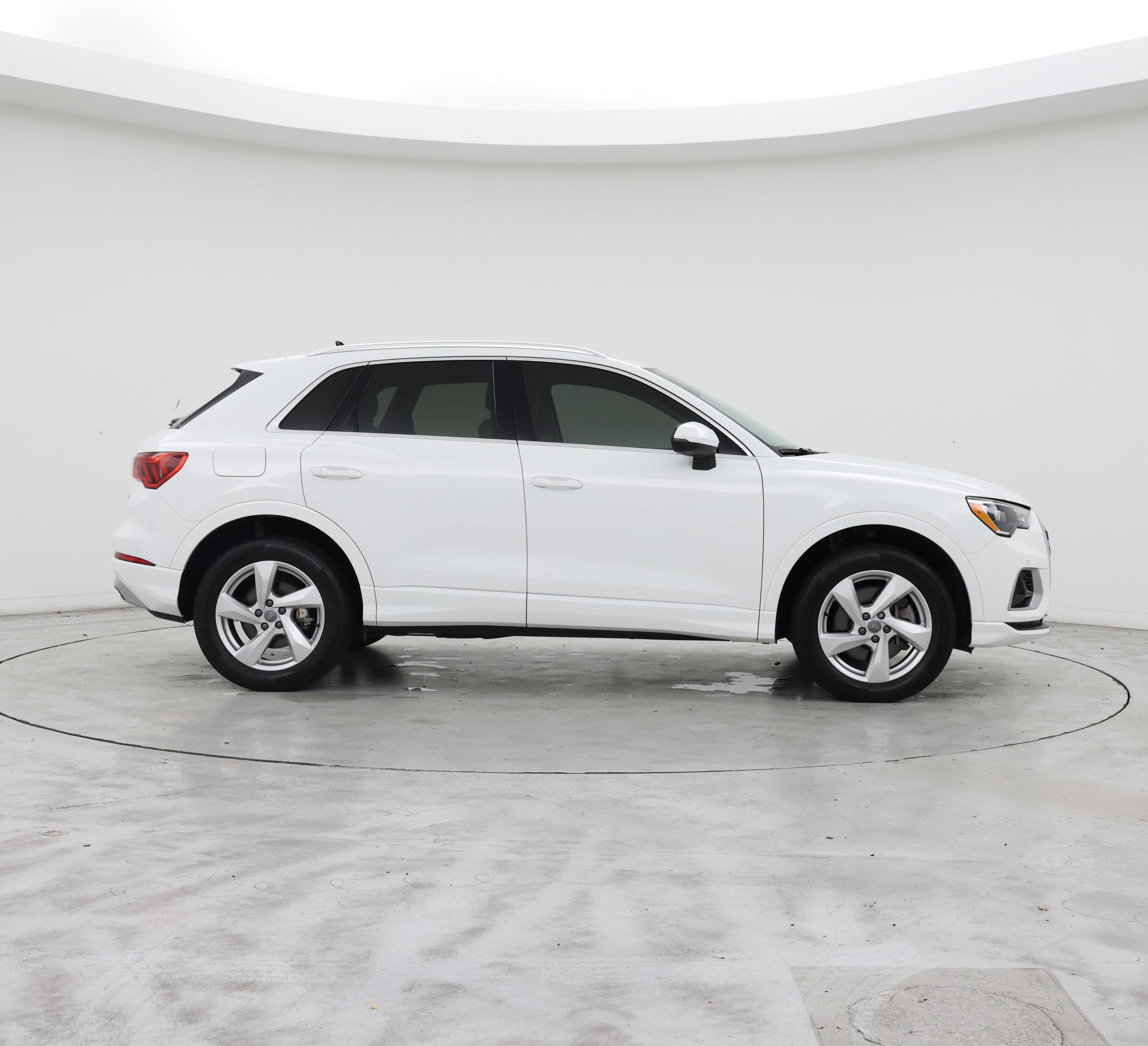 Thumbnail: 2020 Audi Q3 - 7