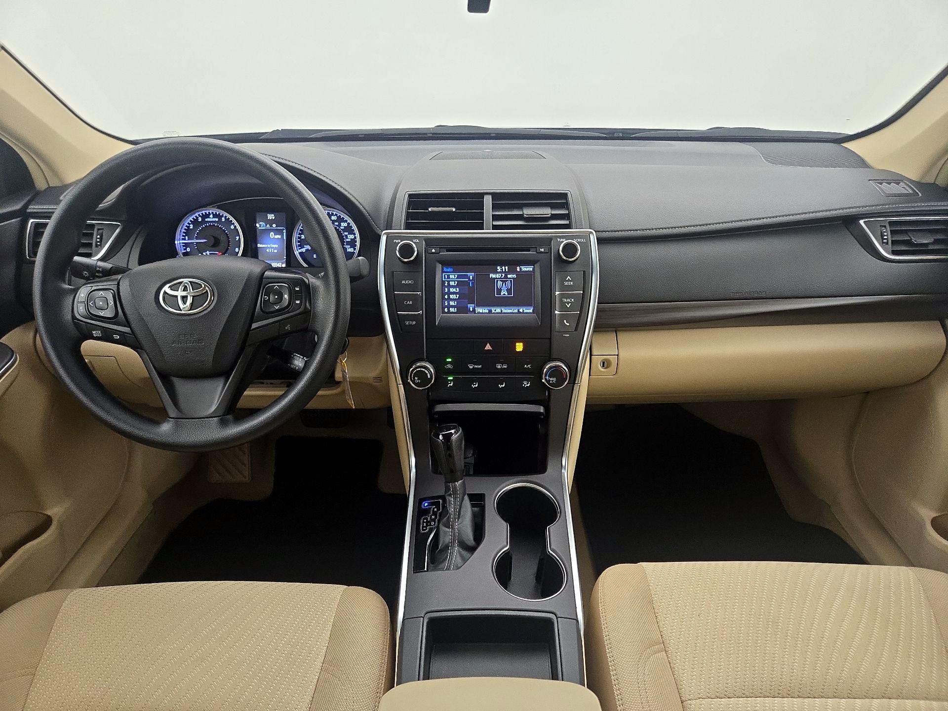Thumbnail: 2016 Toyota Camry - 9