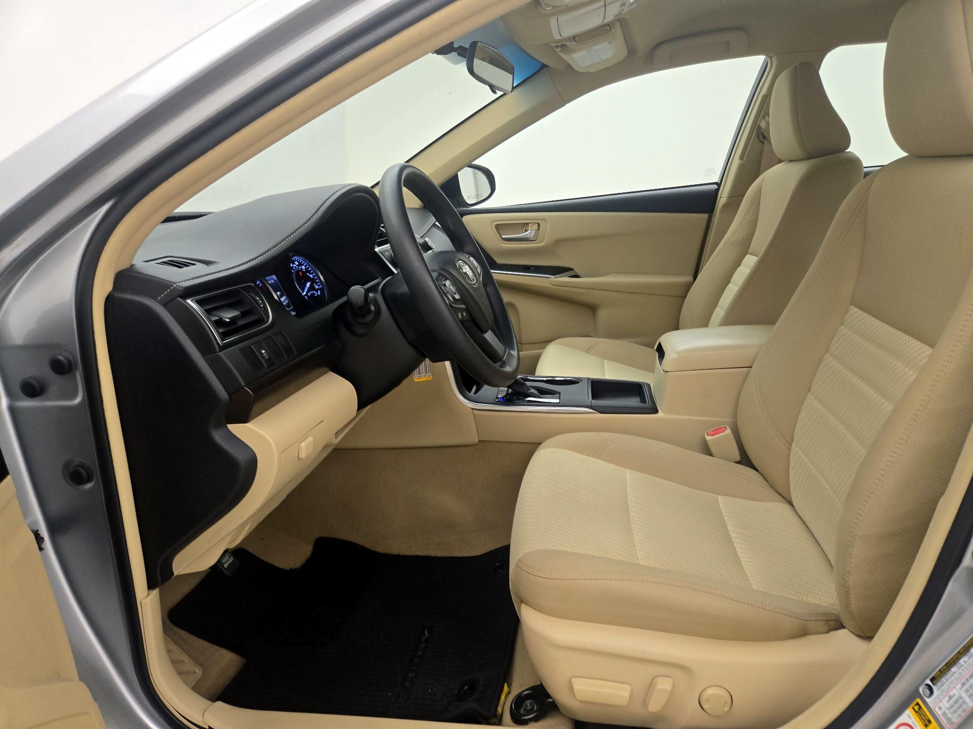 Thumbnail: 2016 Toyota Camry - 11