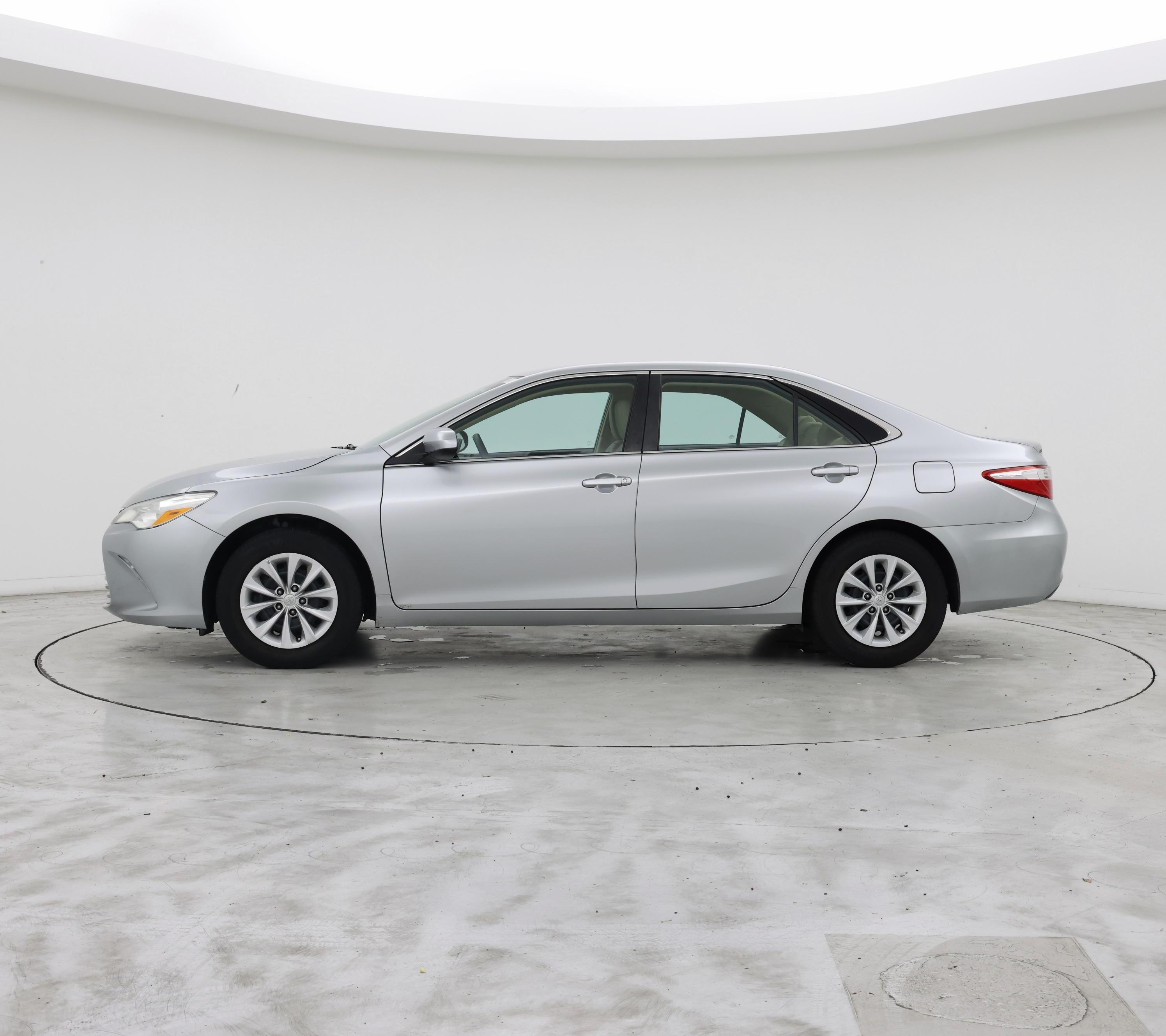 Thumbnail: 2016 Toyota Camry - 3
