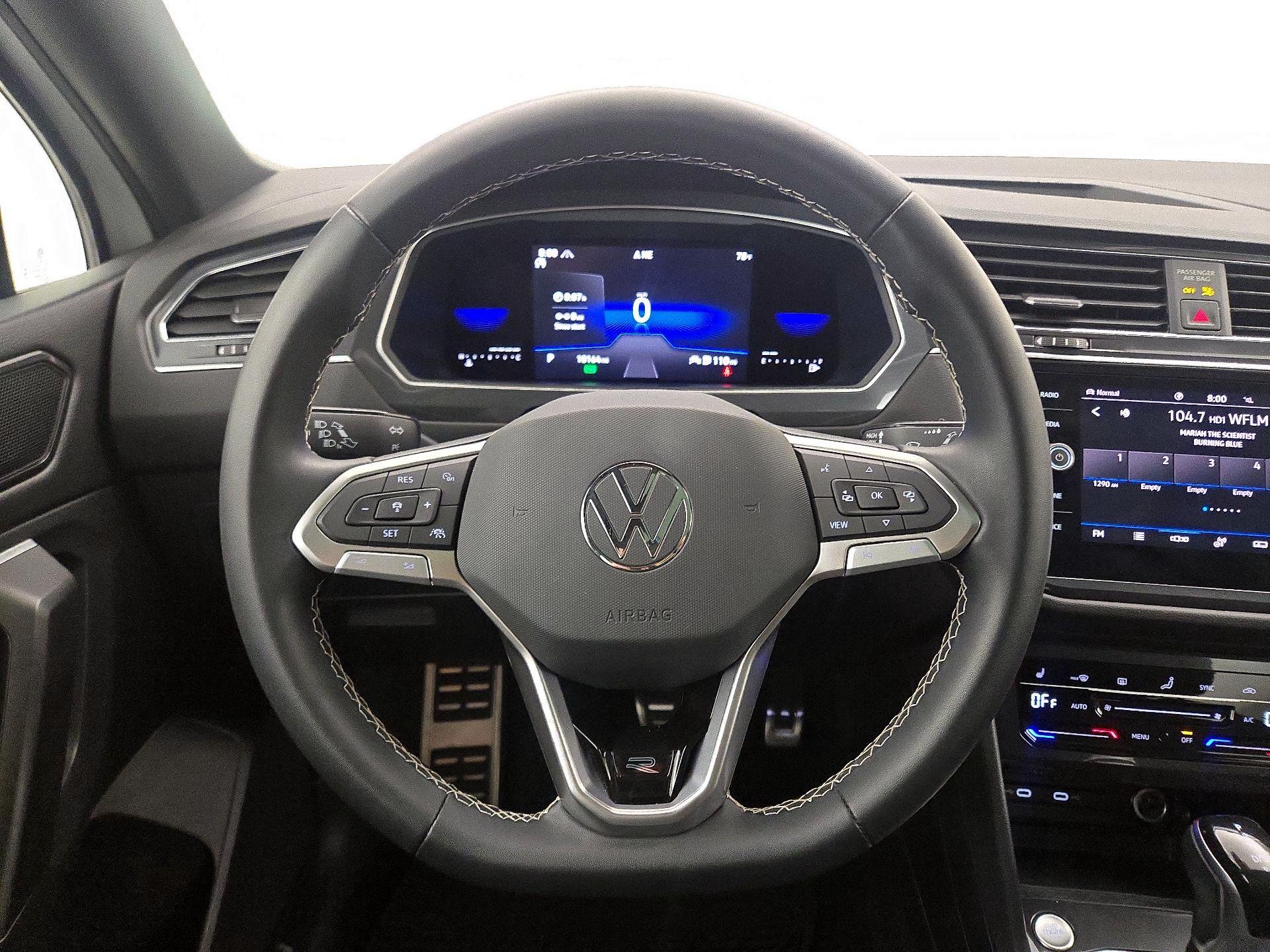 Thumbnail: 2023 Volkswagen Tiguan - 10