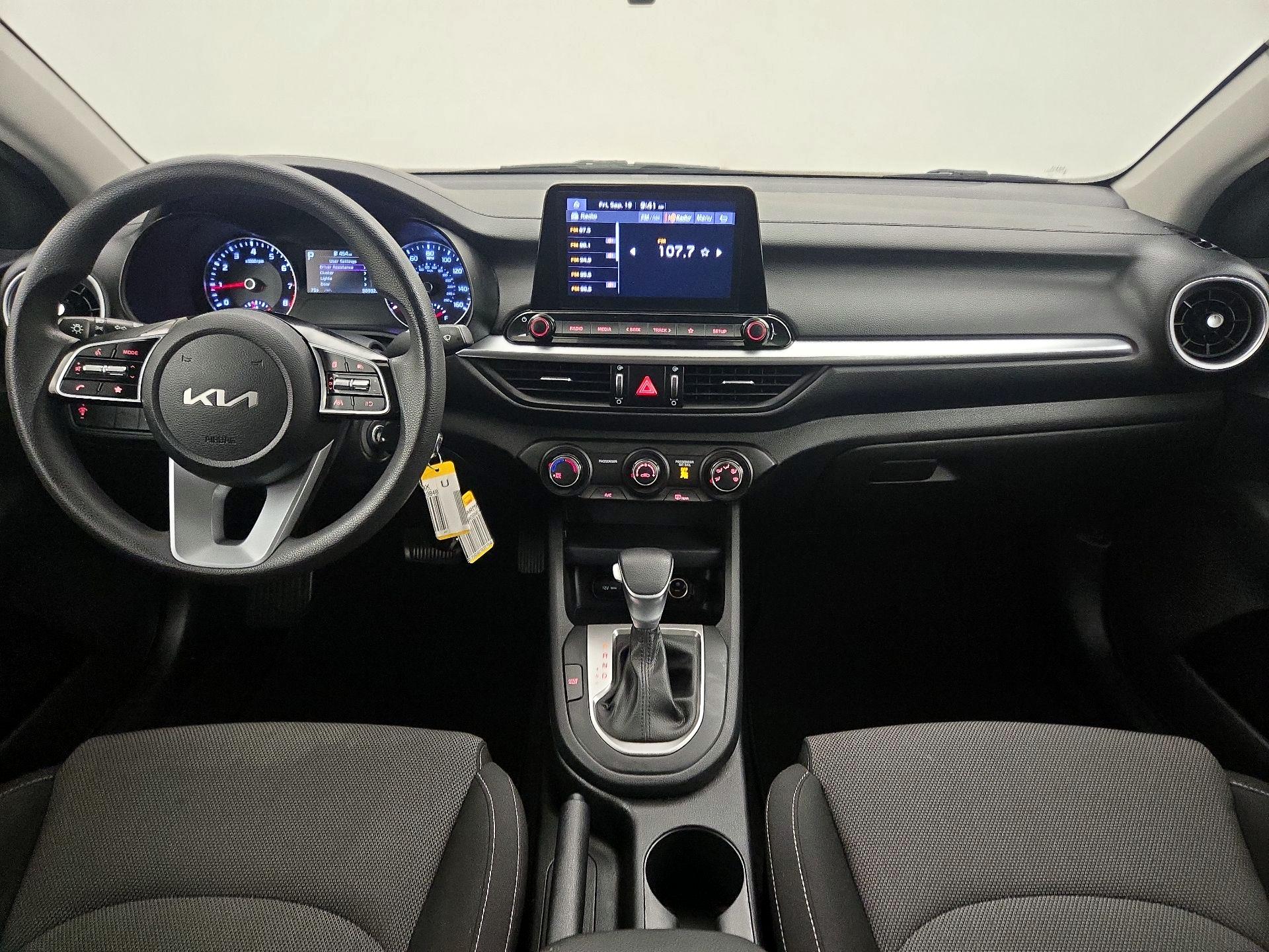 Thumbnail: 2022 Kia Forte - 9