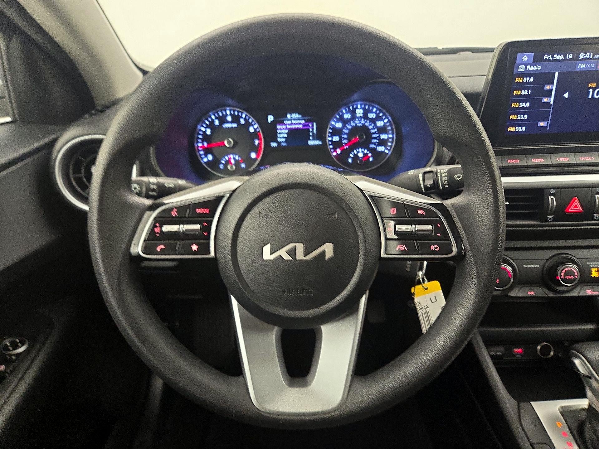 Thumbnail: 2022 Kia Forte - 10