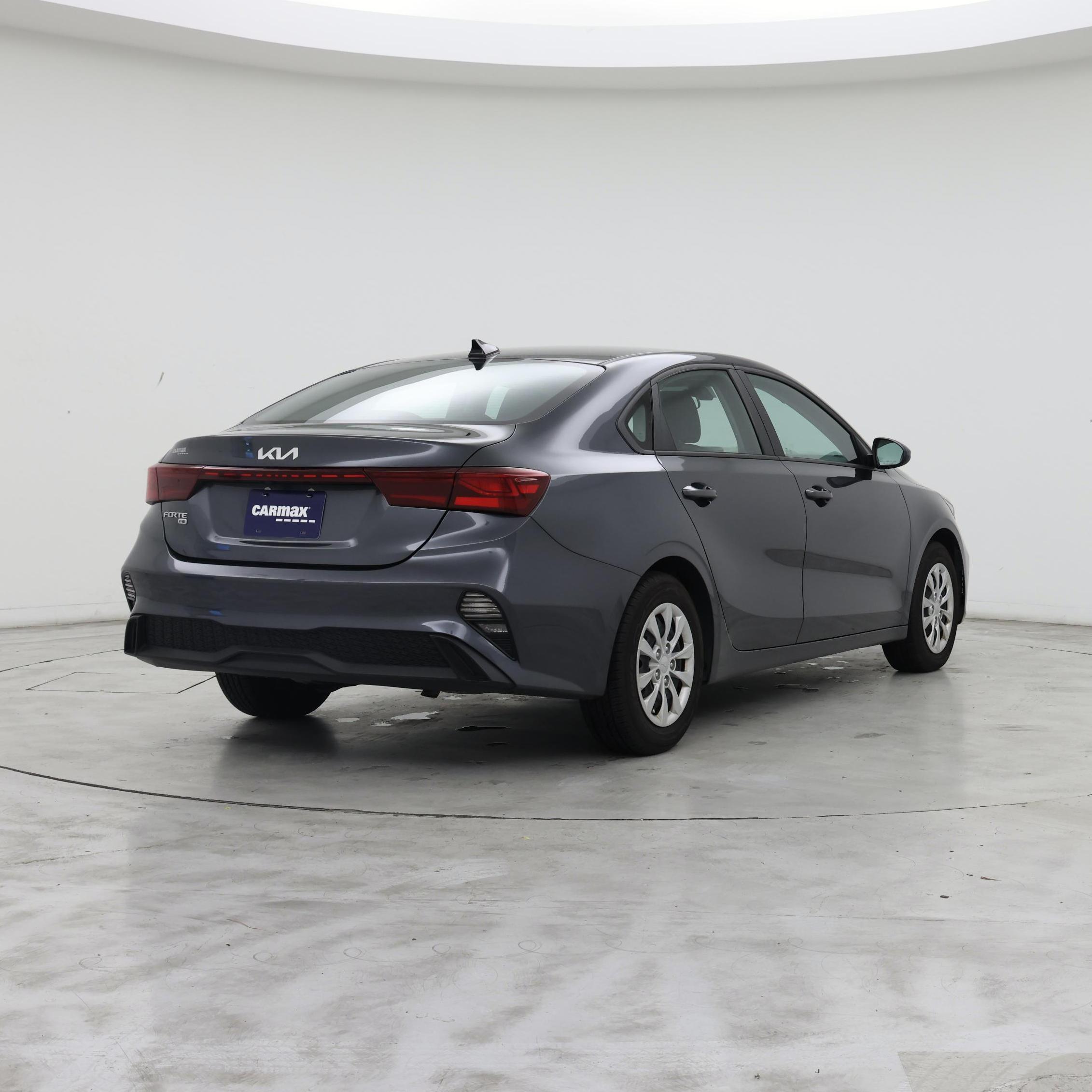 Thumbnail: 2022 Kia Forte - 8