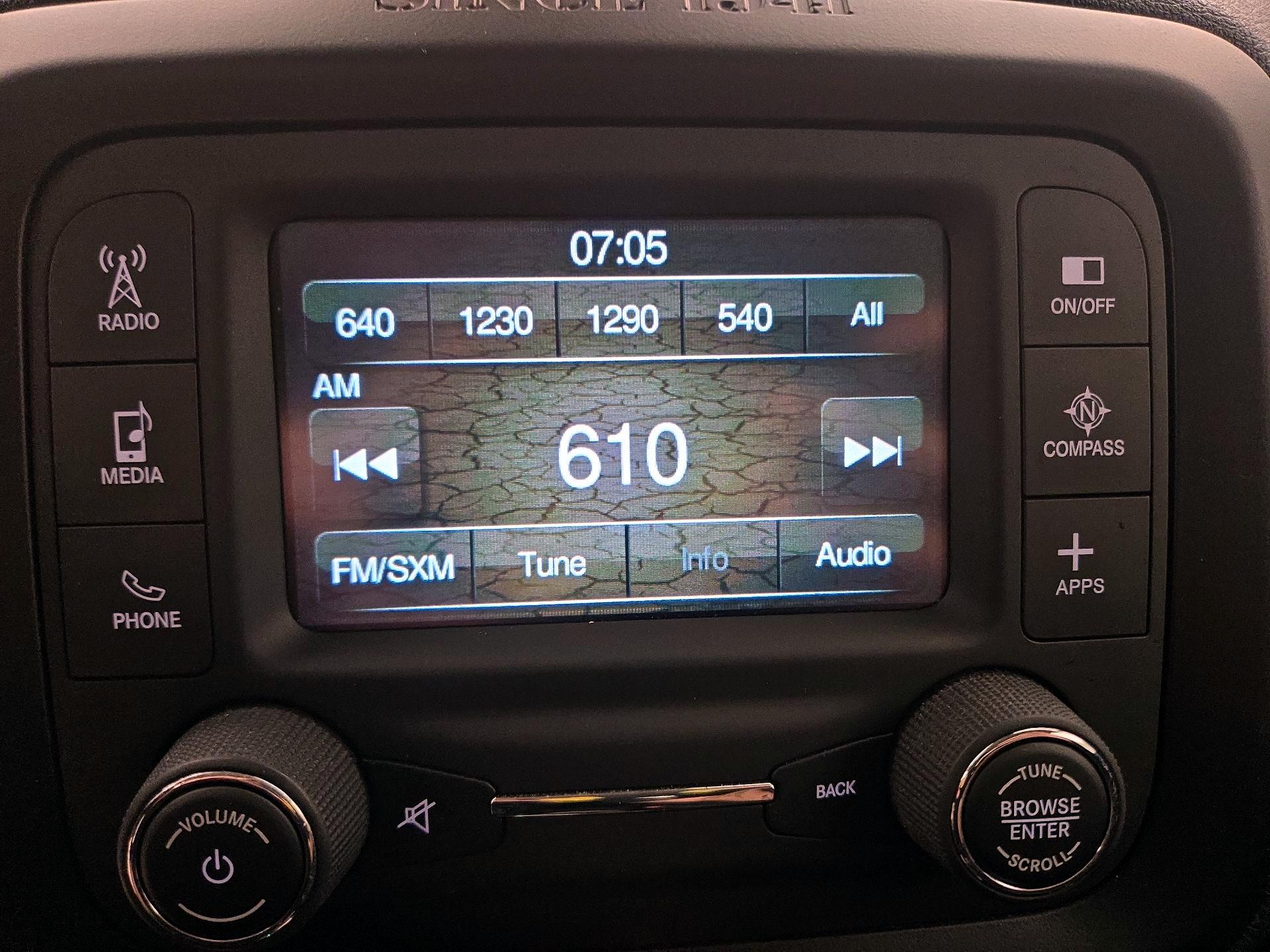 Thumbnail: 2015 Jeep Renegade - 15