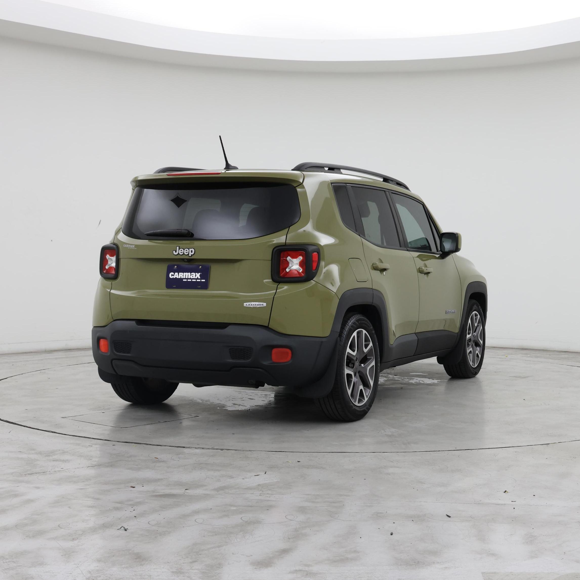 Thumbnail: 2015 Jeep Renegade - 8