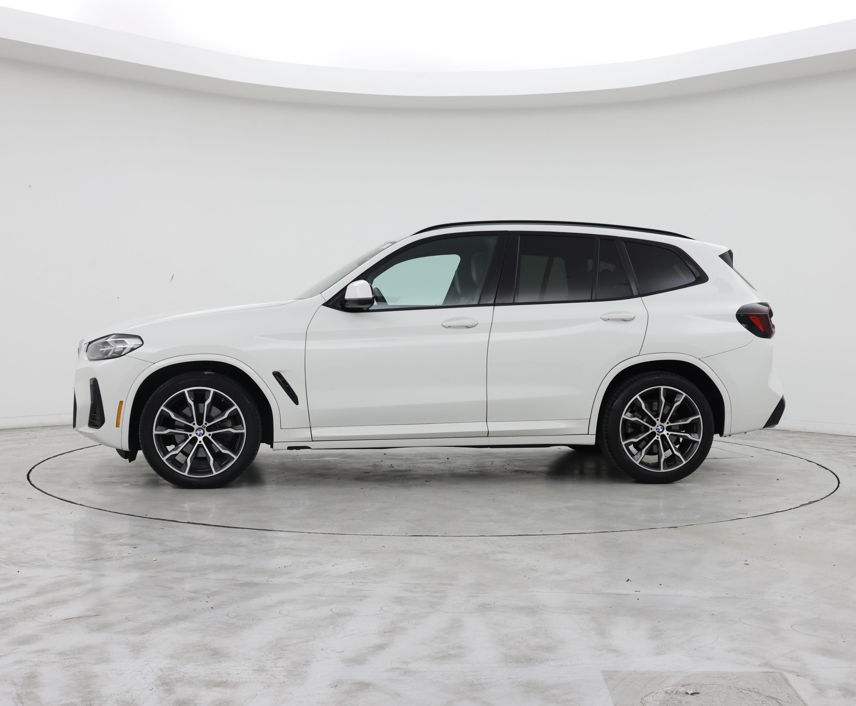Thumbnail: 2022 BMW X3 - 3