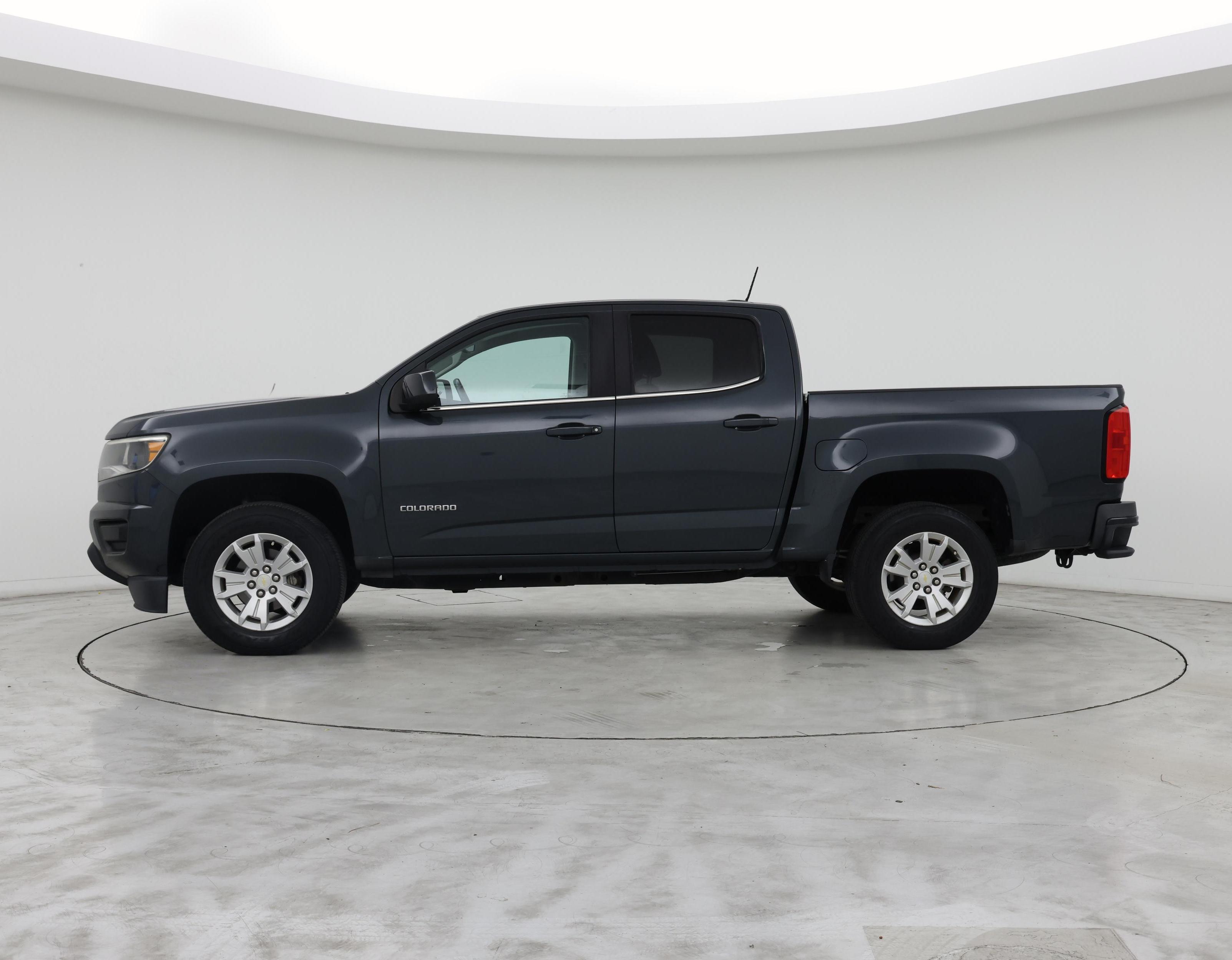Thumbnail: 2017 Chevrolet Colorado - 3