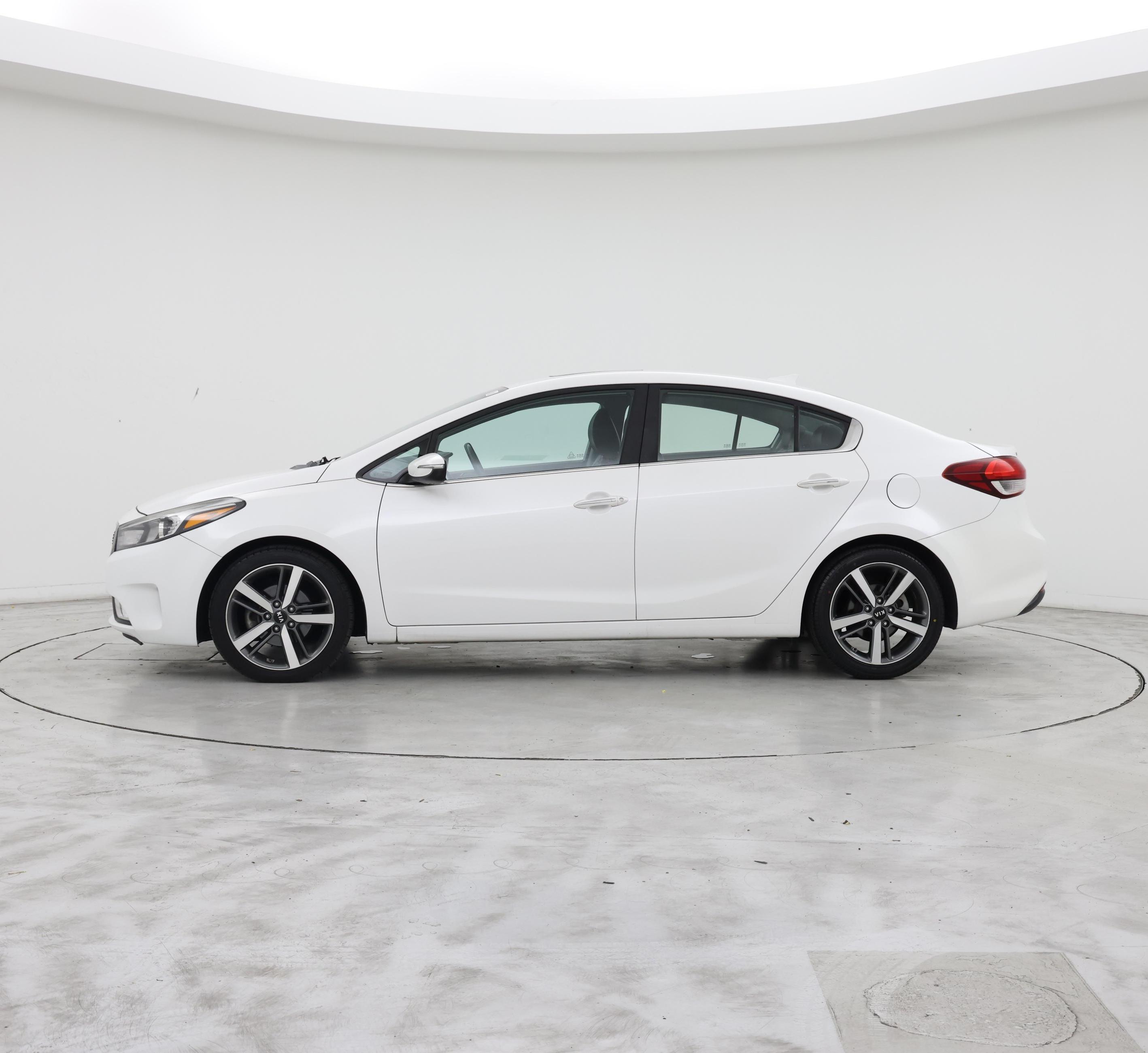 Thumbnail: 2017 Kia Forte - 3