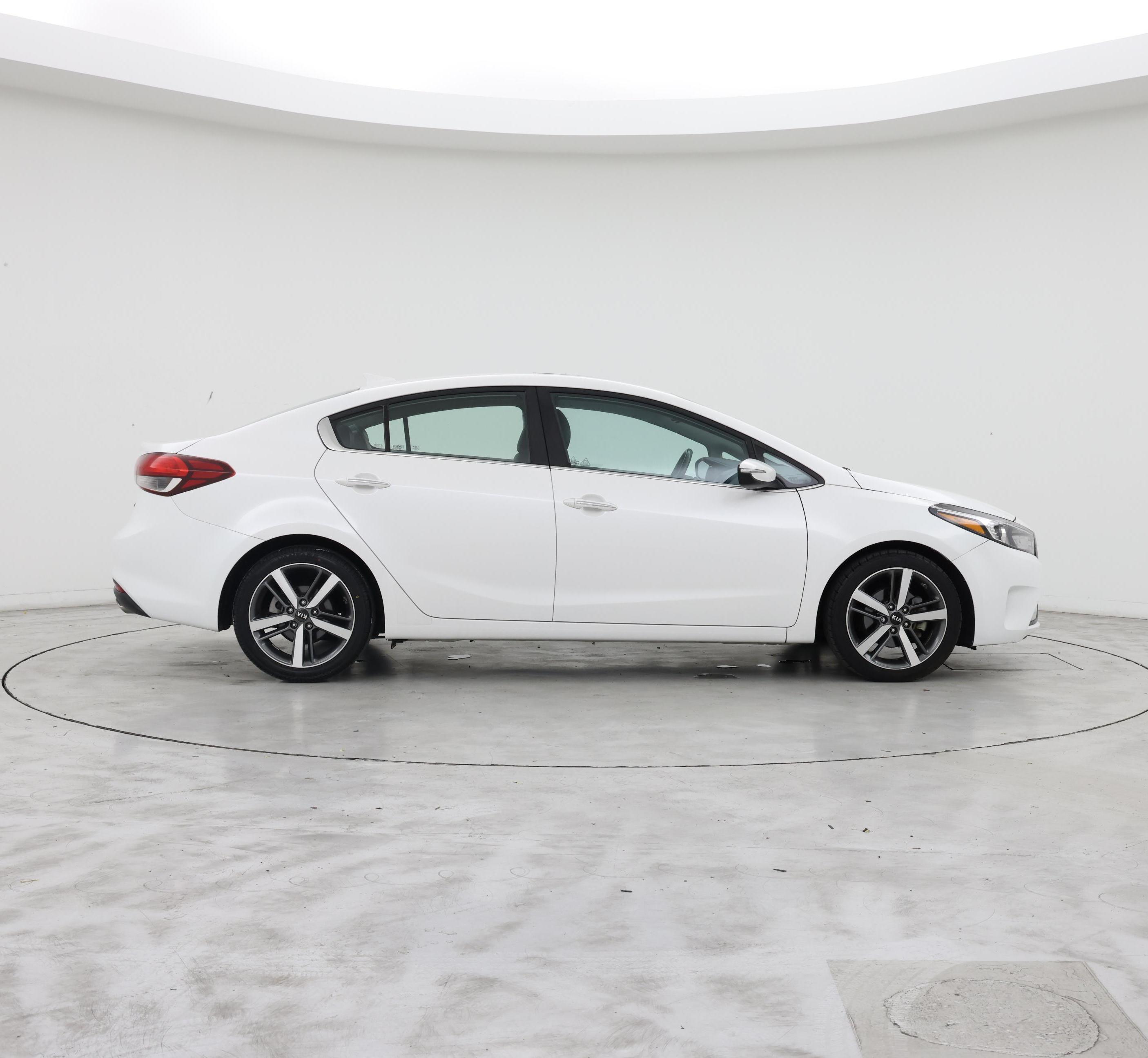Thumbnail: 2017 Kia Forte - 7