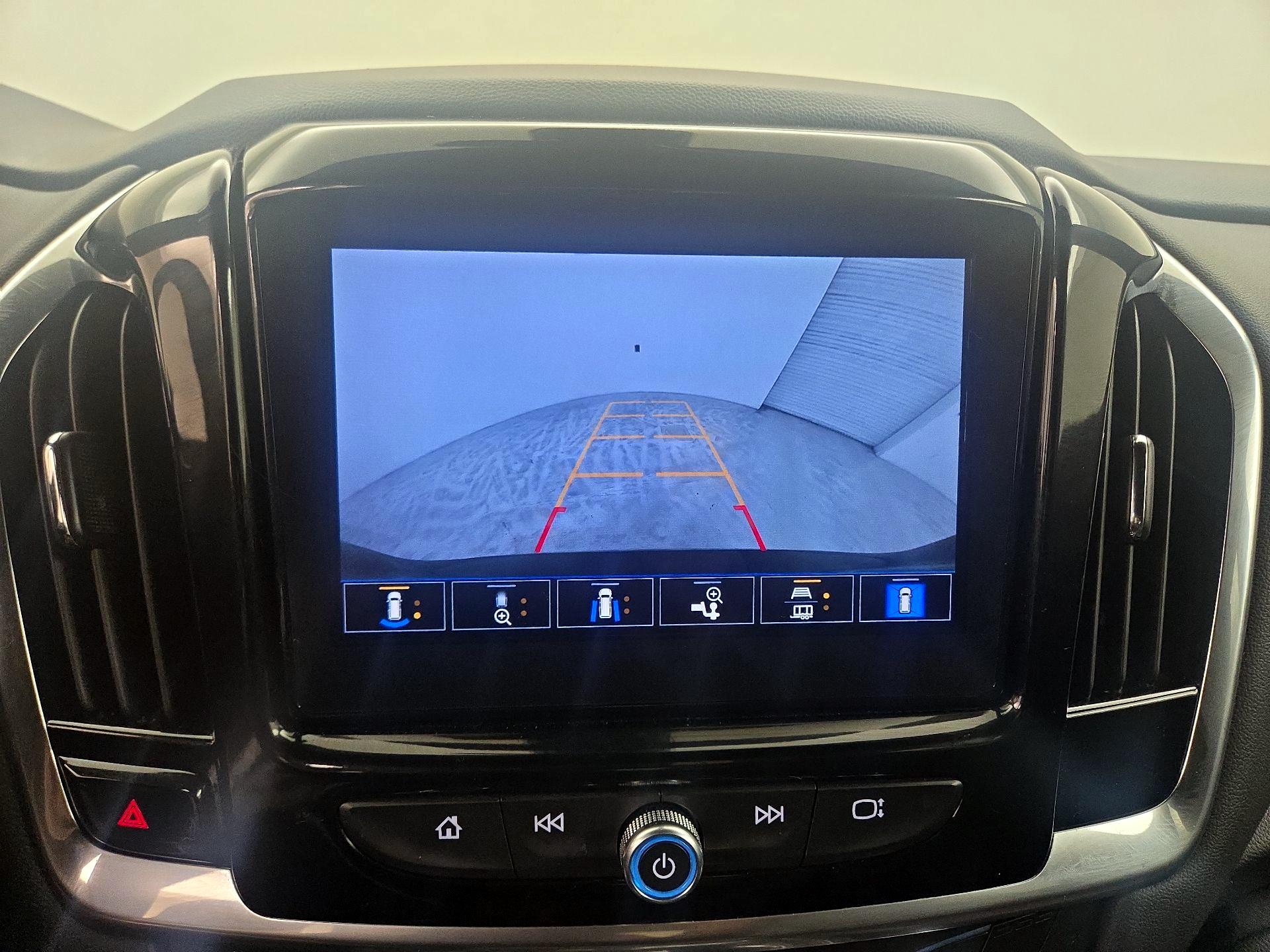 Thumbnail: 2023 Chevrolet Traverse - 15