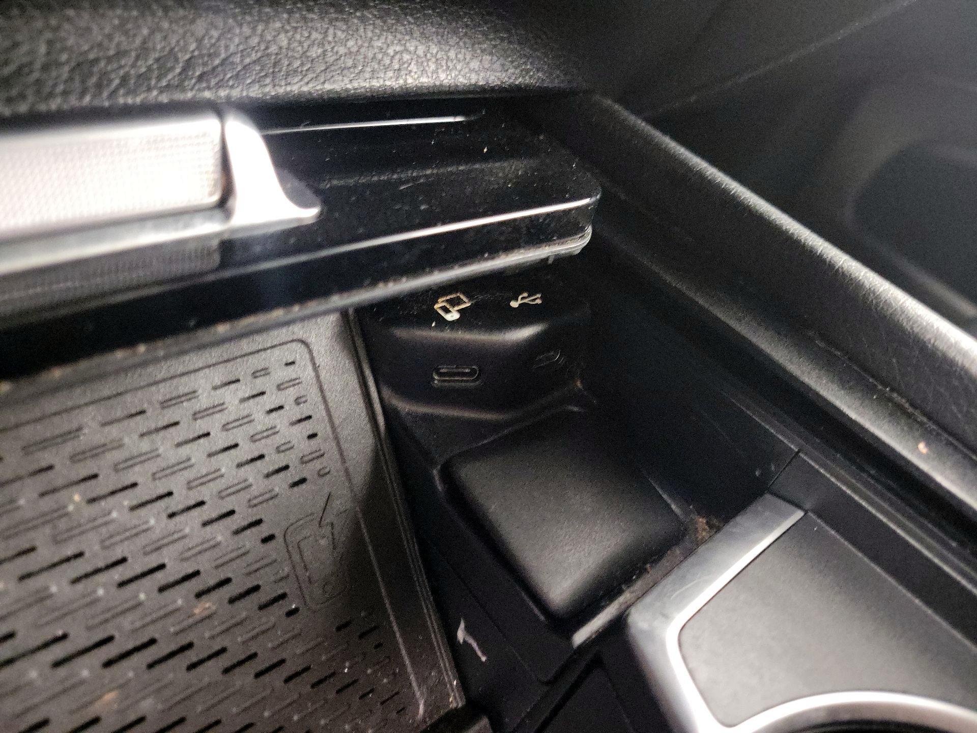 Thumbnail: 2020 Mercedes-Benz GLE - 19