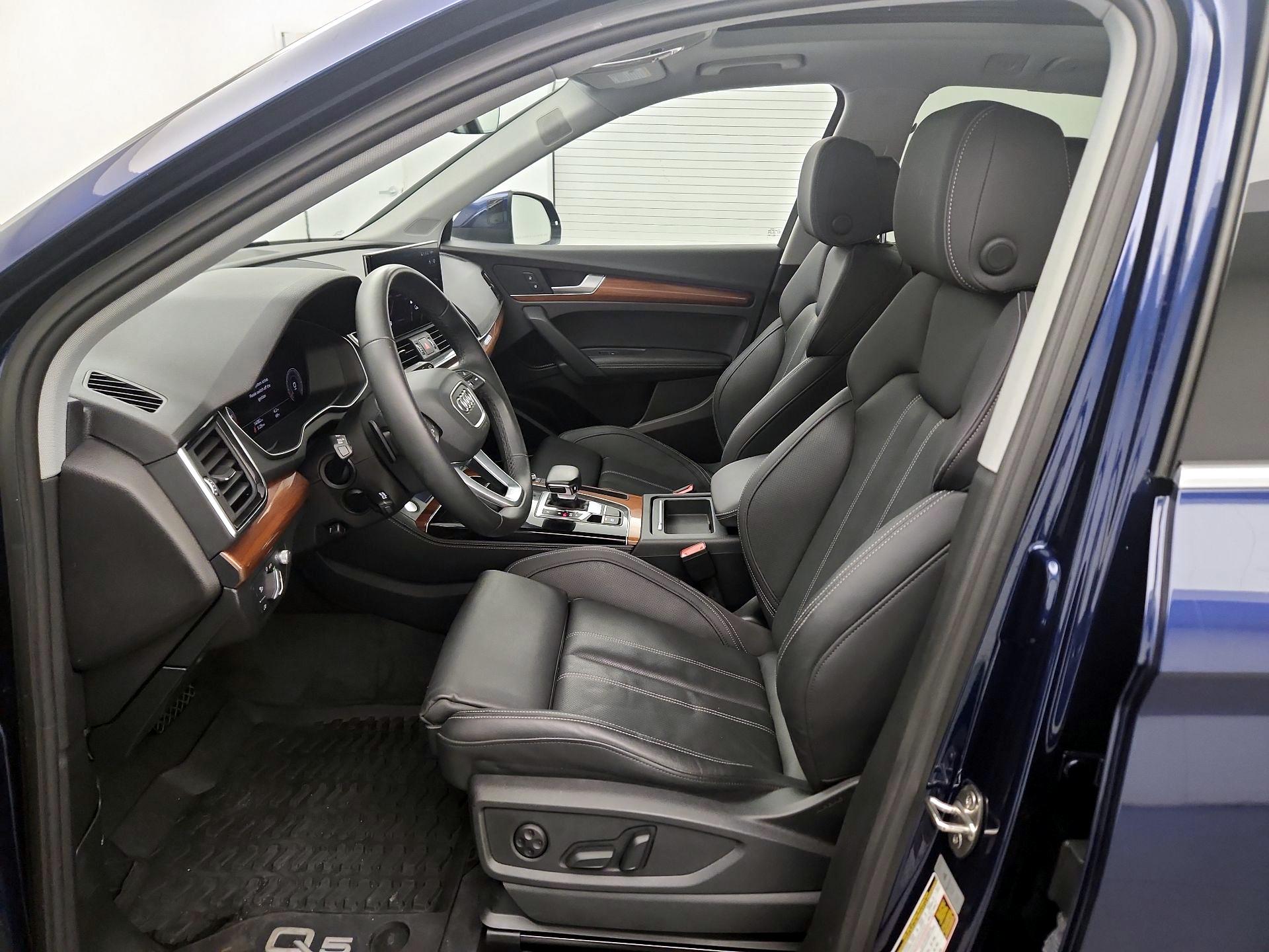 Thumbnail: 2022 Audi Q5 - 11