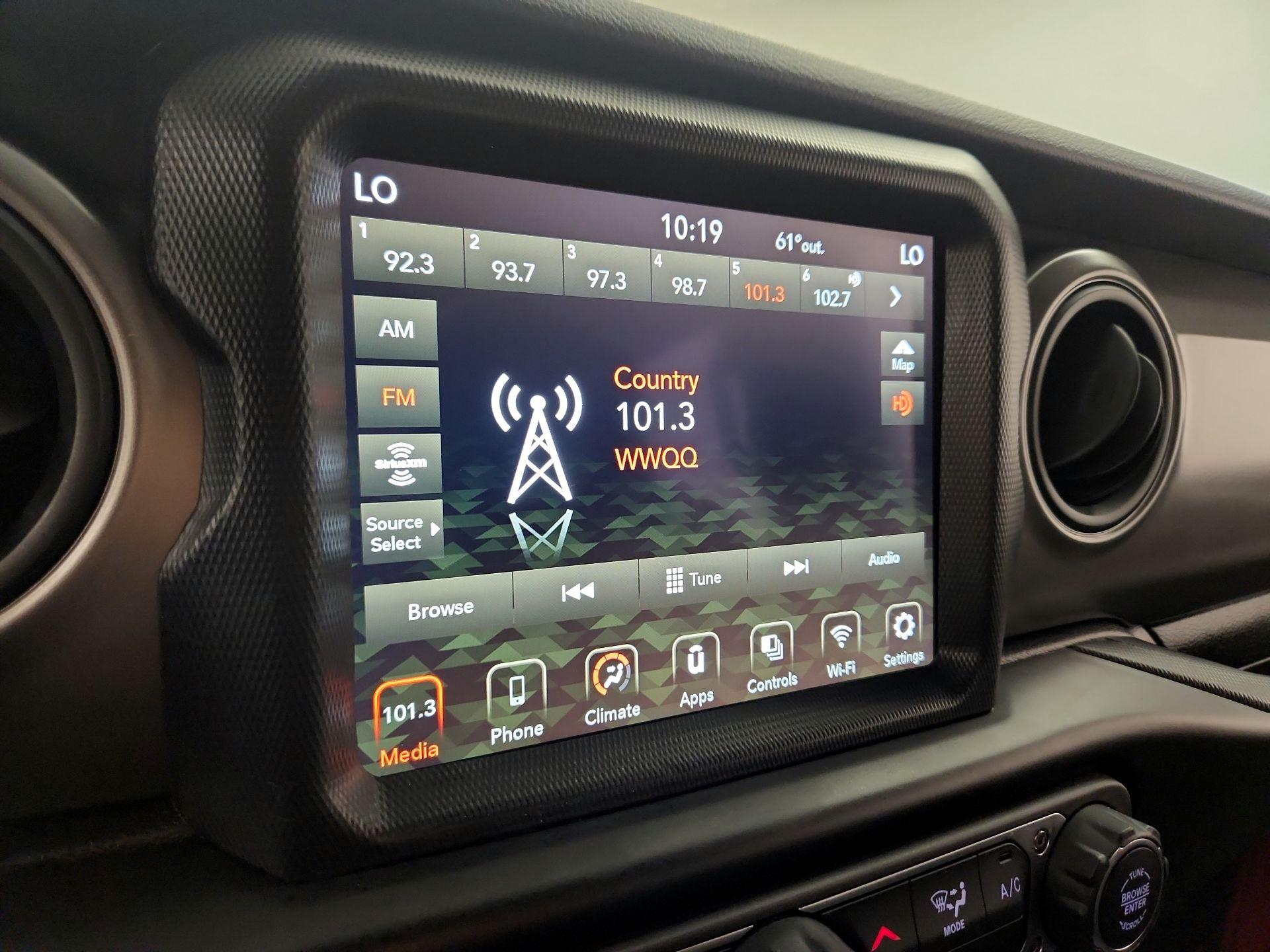 Thumbnail: 2021 Jeep Wrangler - 15