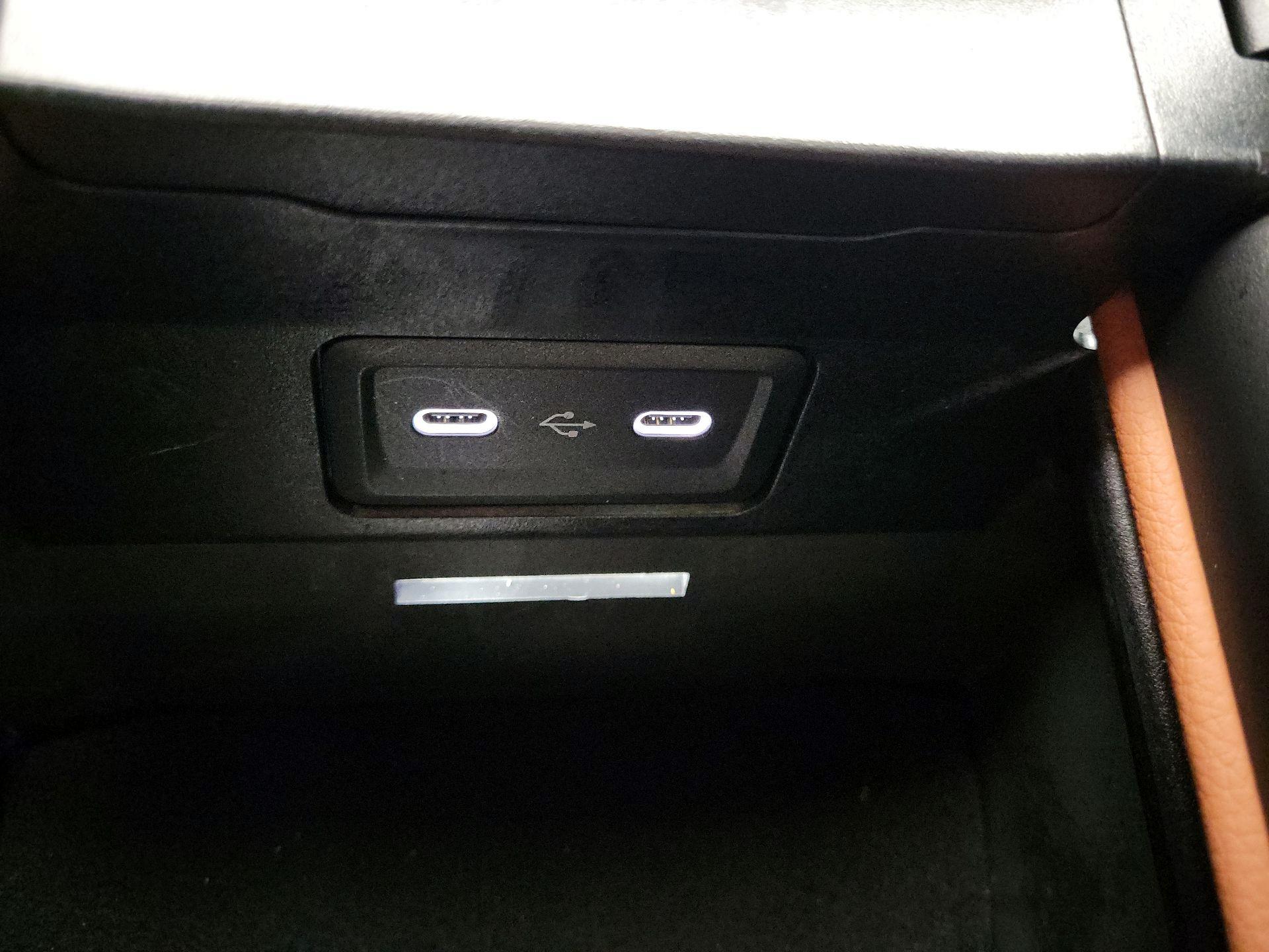 Thumbnail: 2022 Mercedes-Benz C-Class - 18