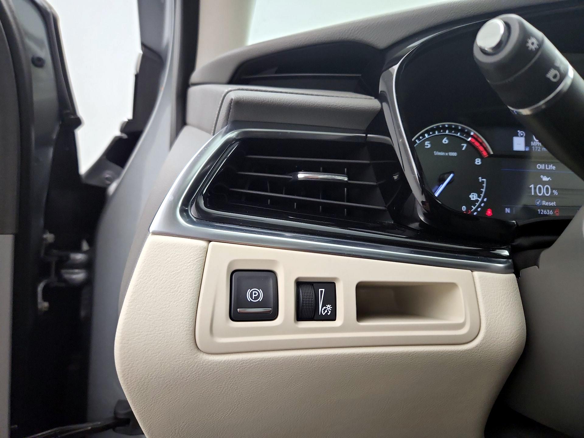 Thumbnail: 2023 Cadillac XT6 - 13