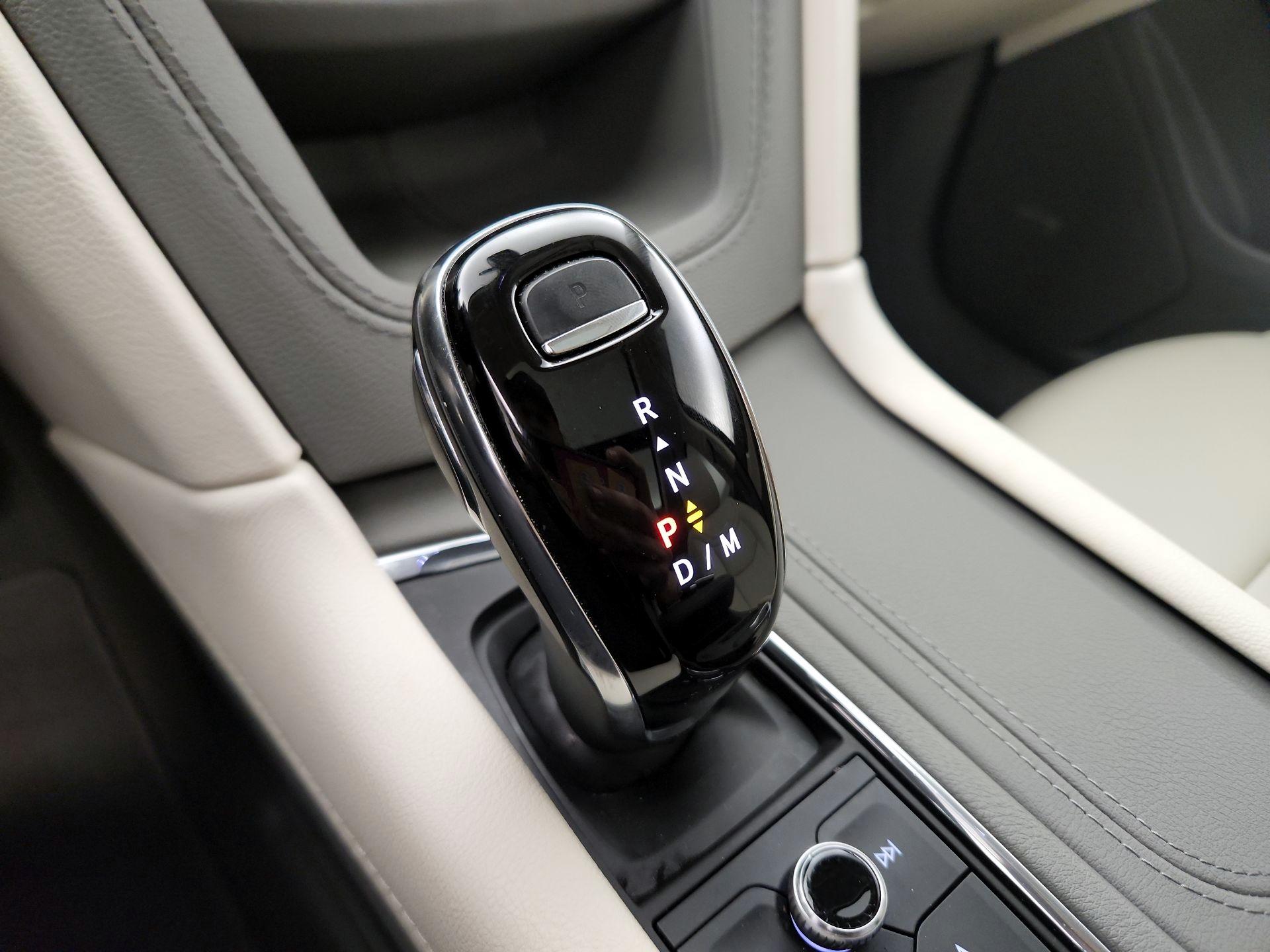 Thumbnail: 2023 Cadillac XT6 - 17