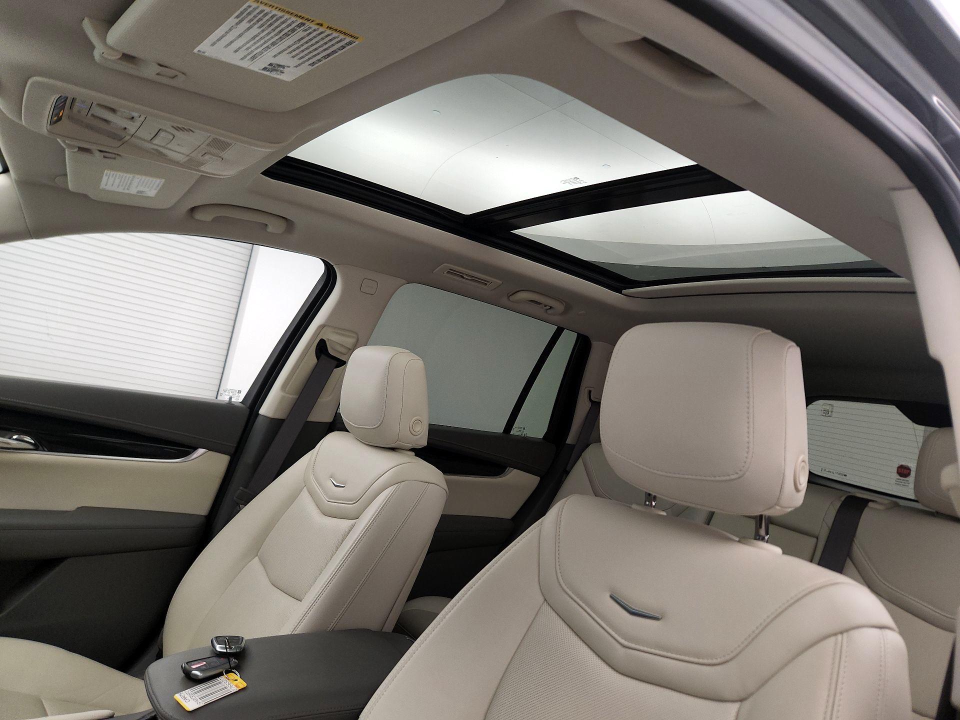 Thumbnail: 2023 Cadillac XT6 - 18