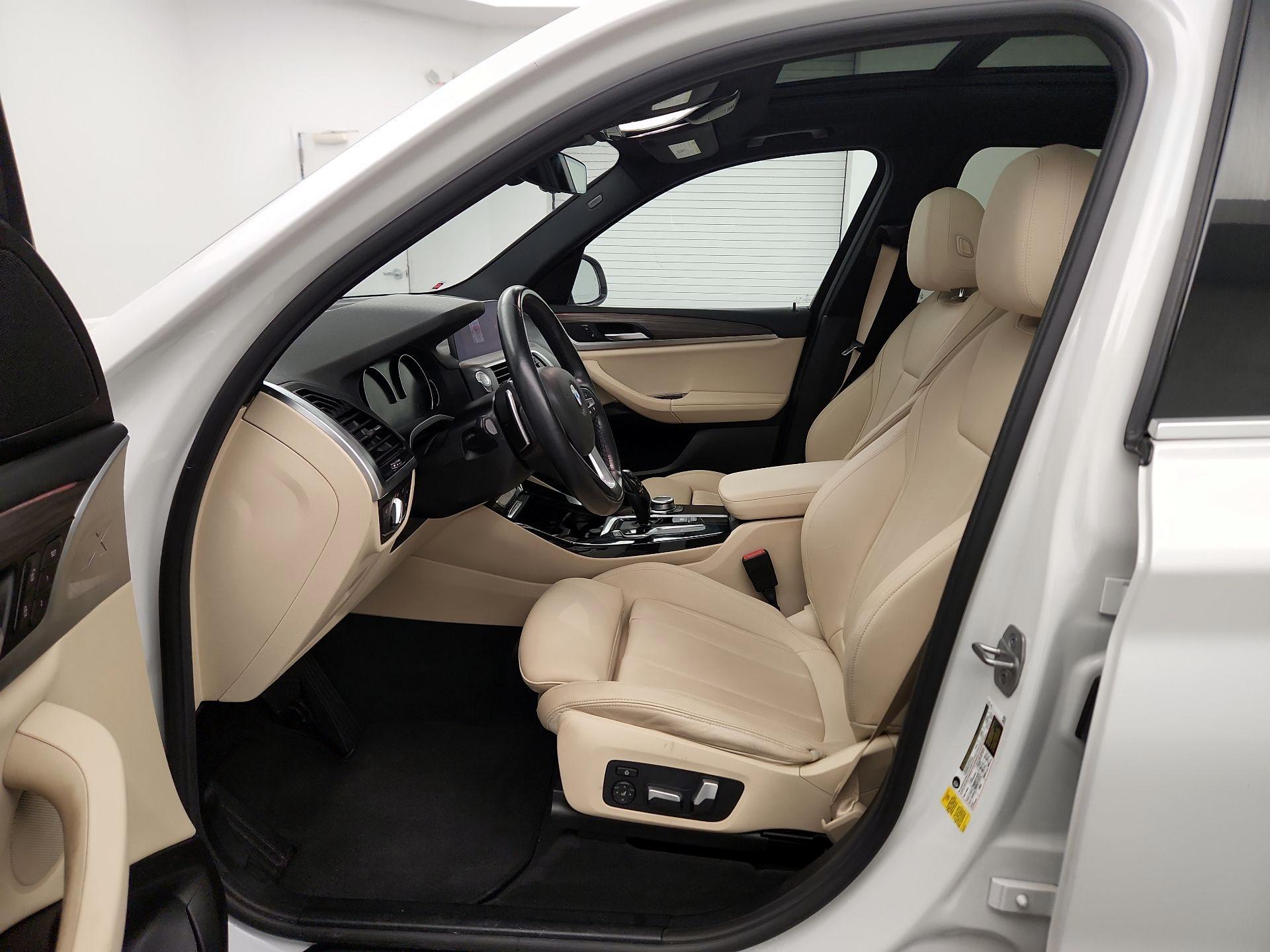 Thumbnail: 2021 BMW X3 - 11