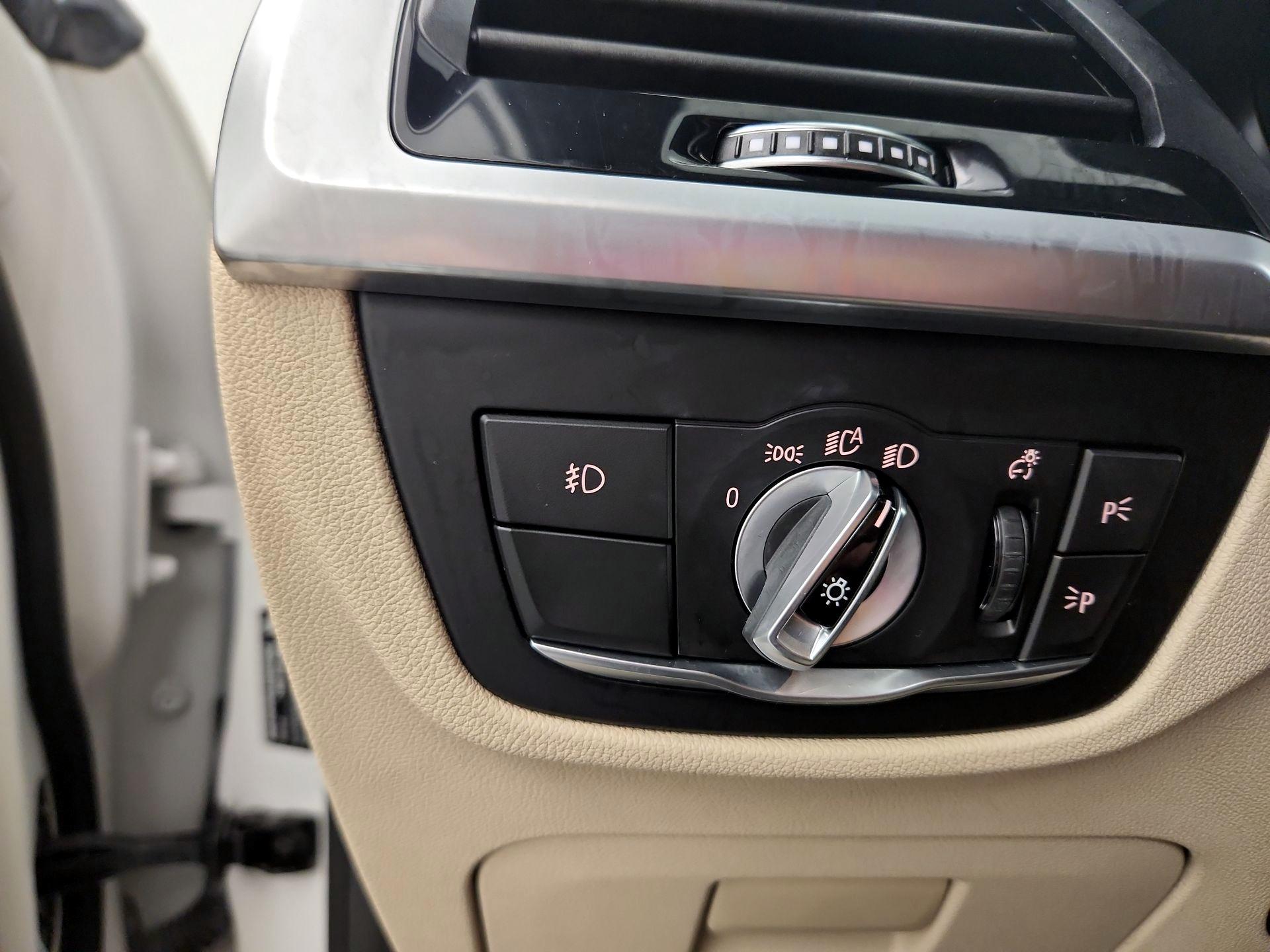 Thumbnail: 2021 BMW X3 - 13