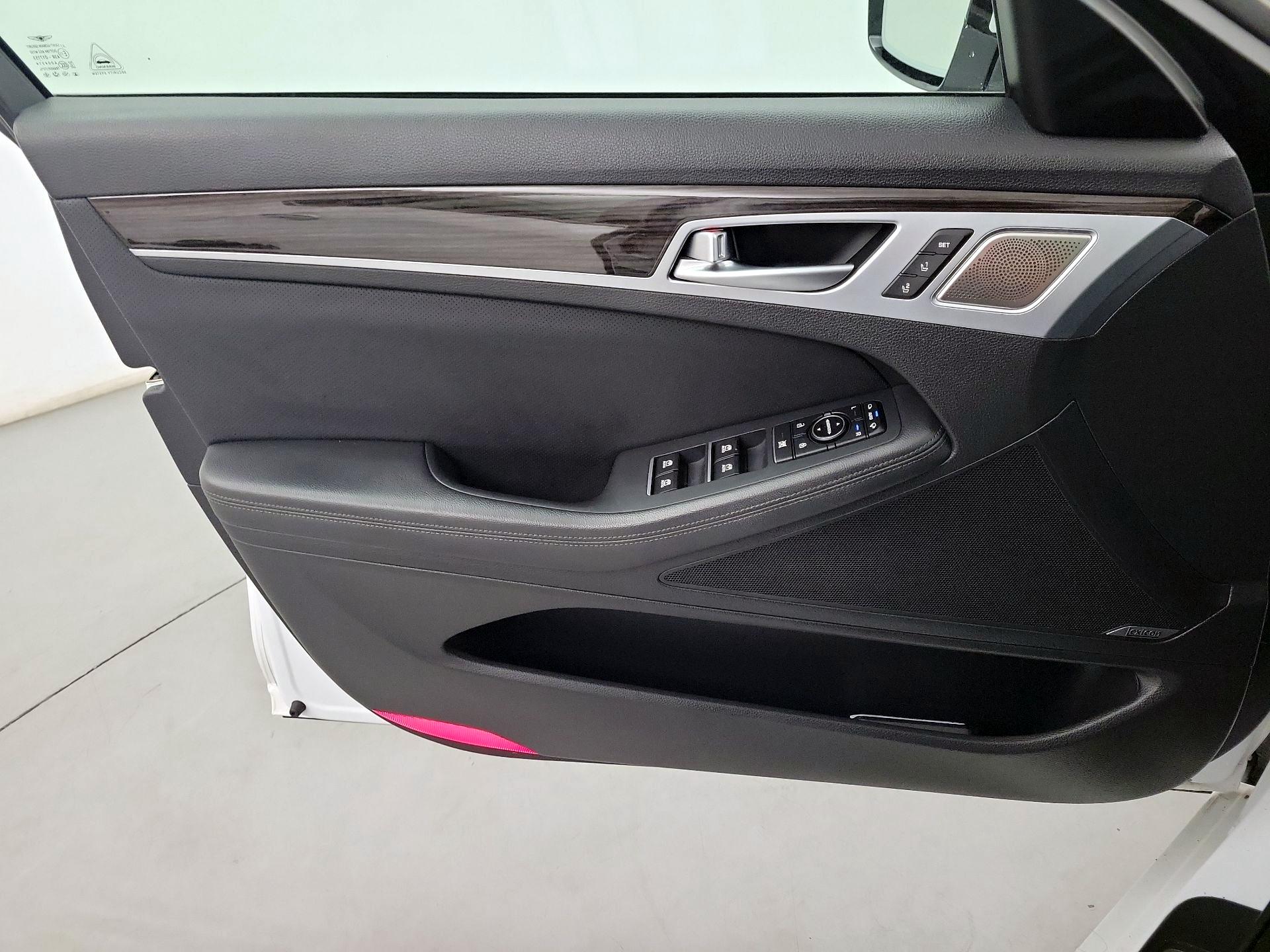 Thumbnail: 2020 Genesis G80 - 10