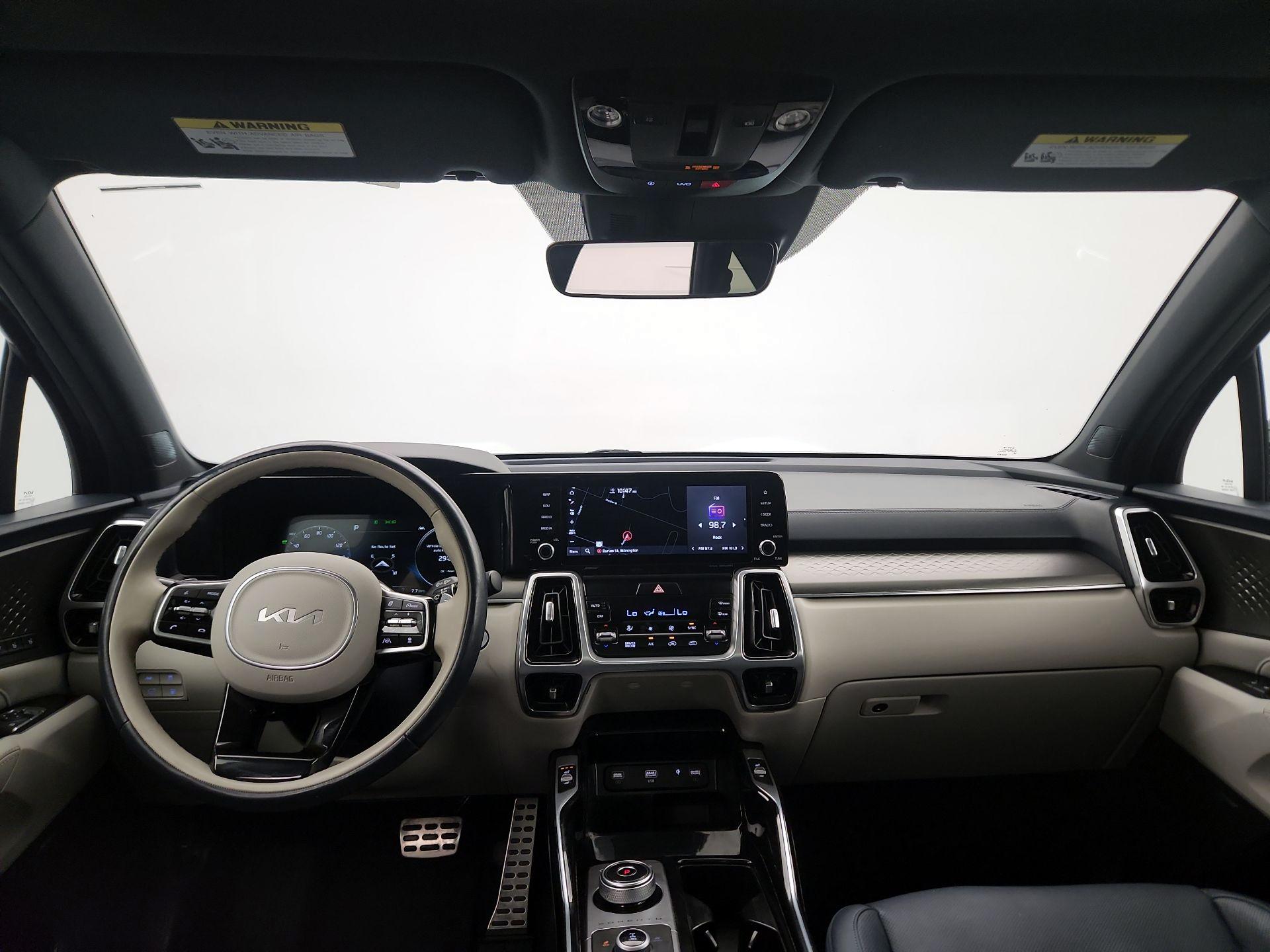 Thumbnail: 2022 Kia Sorento - 9