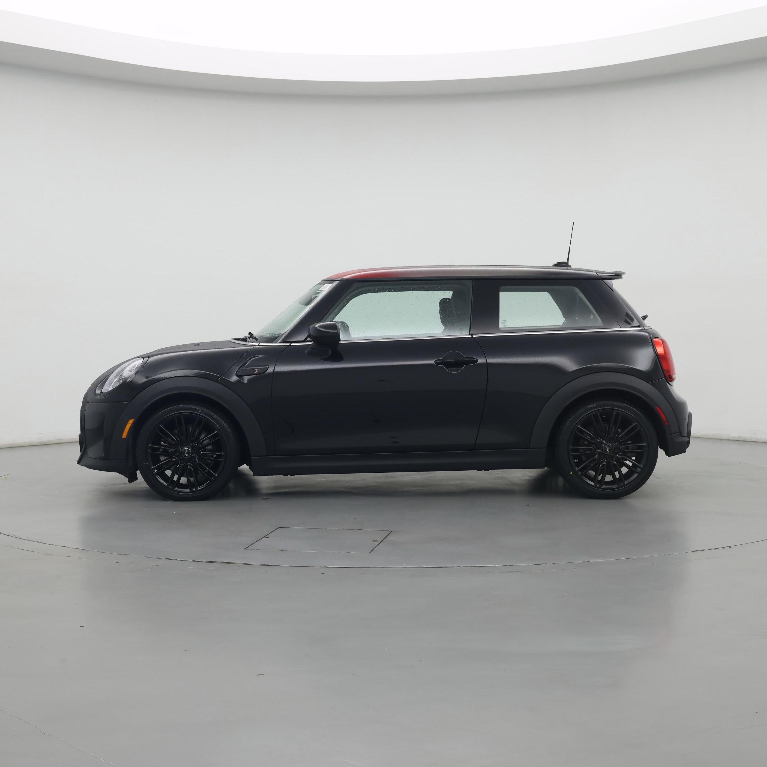 Thumbnail: 2023 MINI Cooper Hardtop - 3