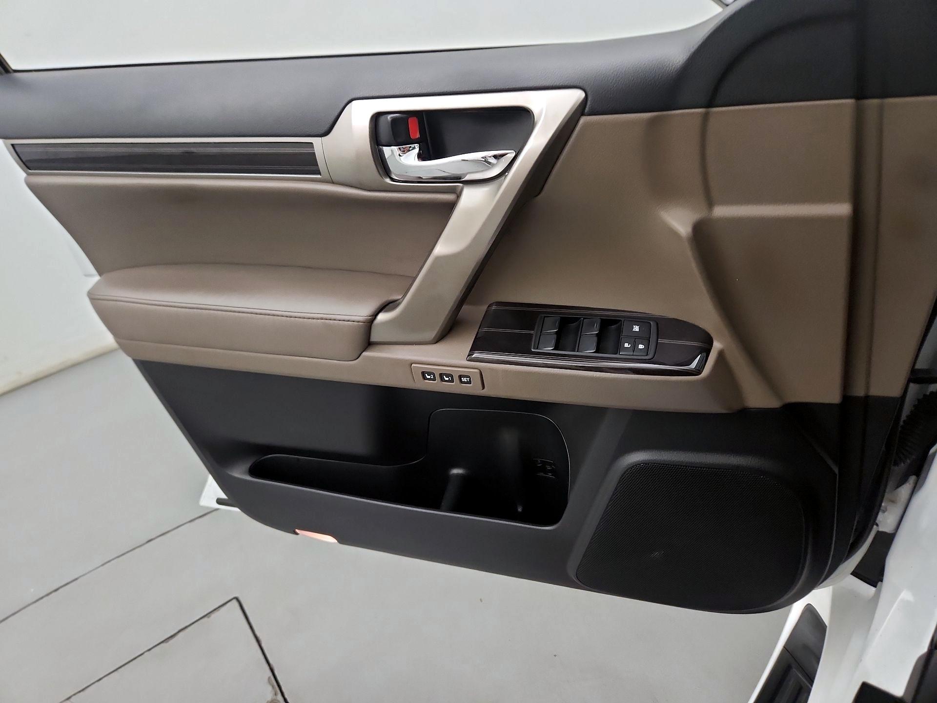 Thumbnail: 2020 Lexus GX - 12