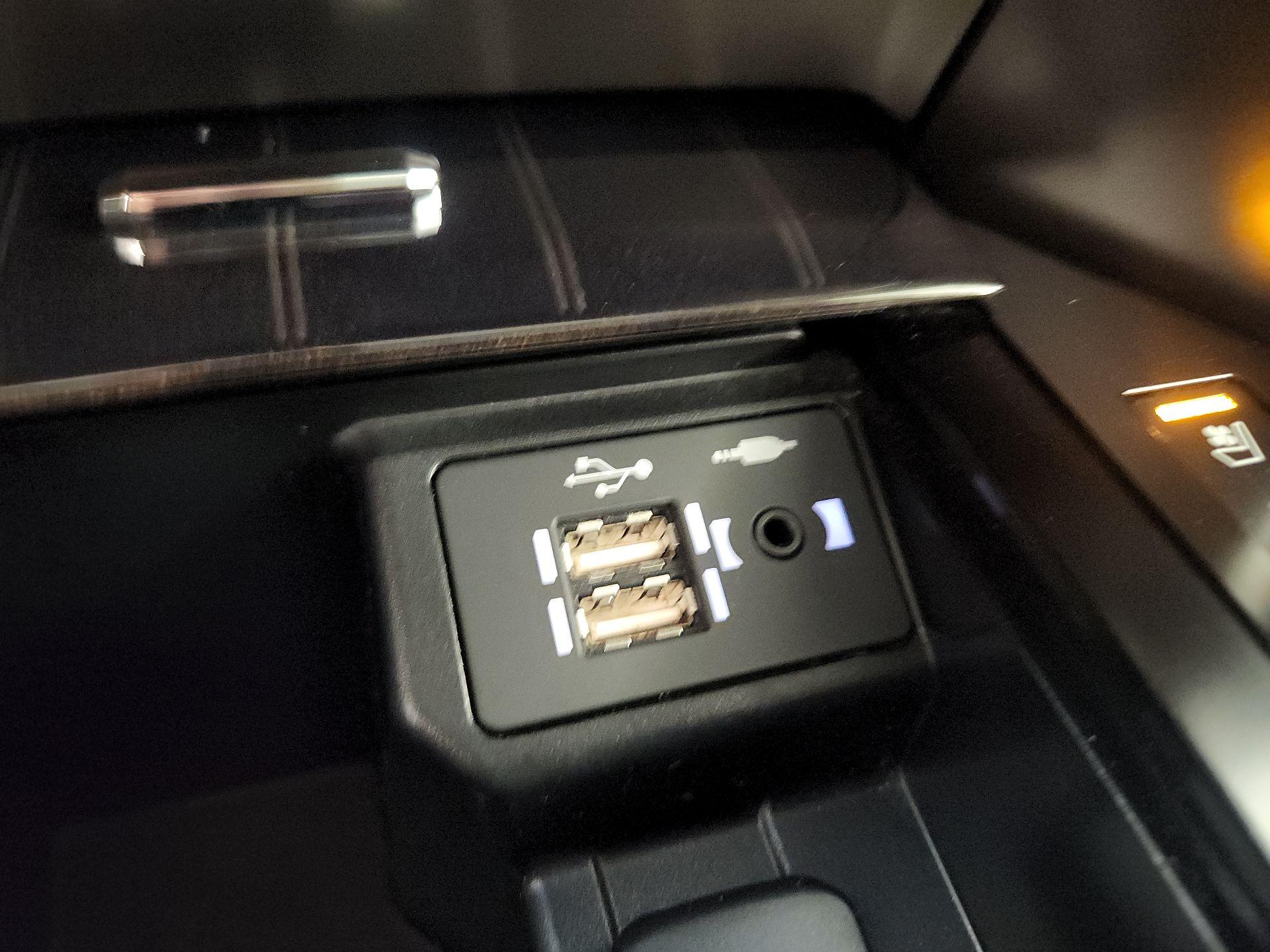 Thumbnail: 2020 Lexus GX - 19