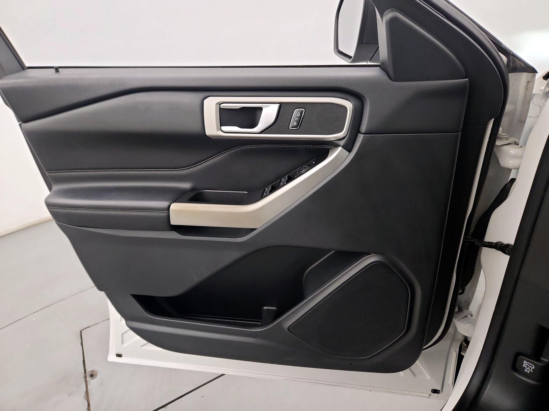 Thumbnail: 2020 Ford Explorer - 12