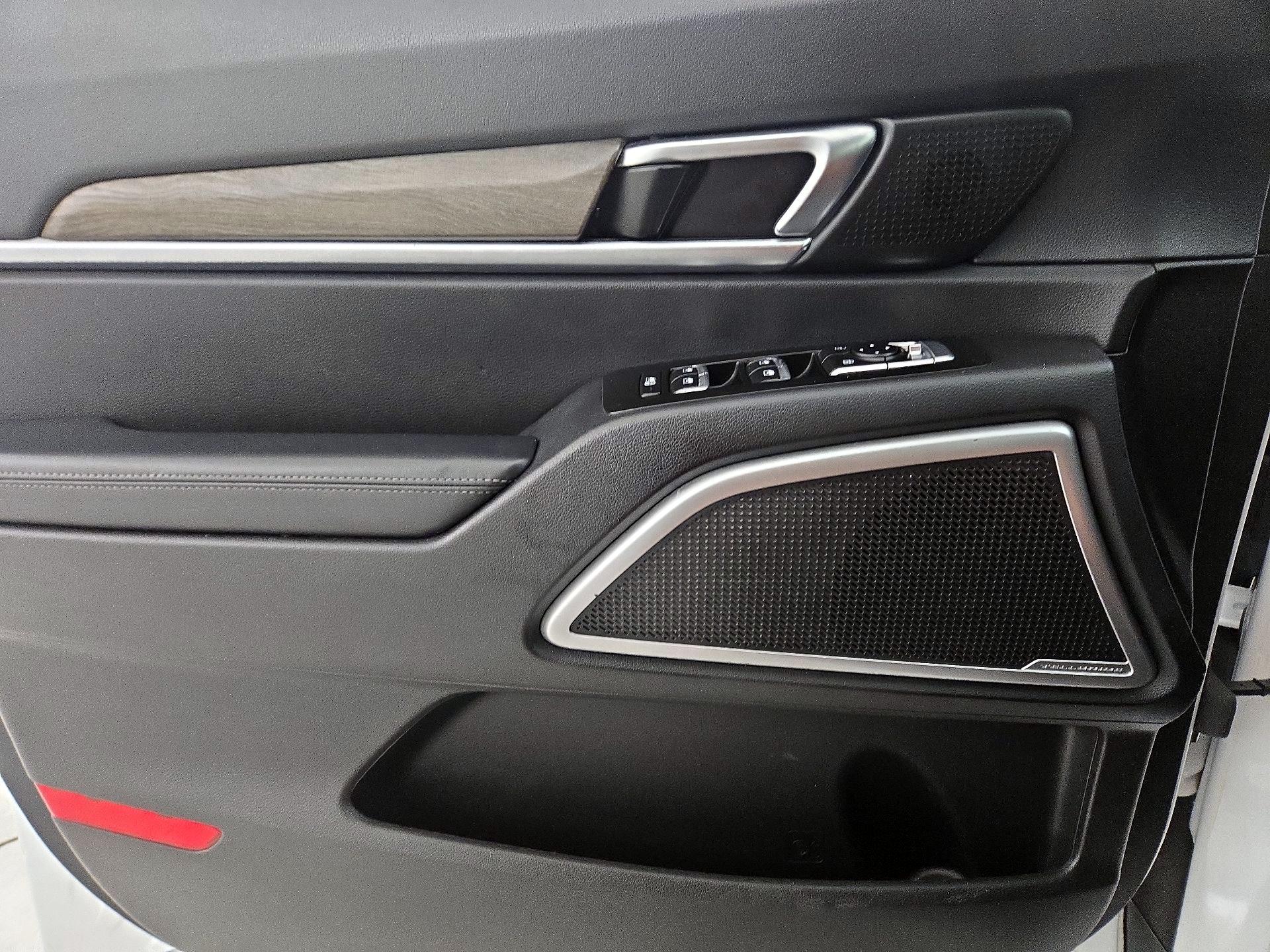 Thumbnail: 2020 Kia Telluride - 12