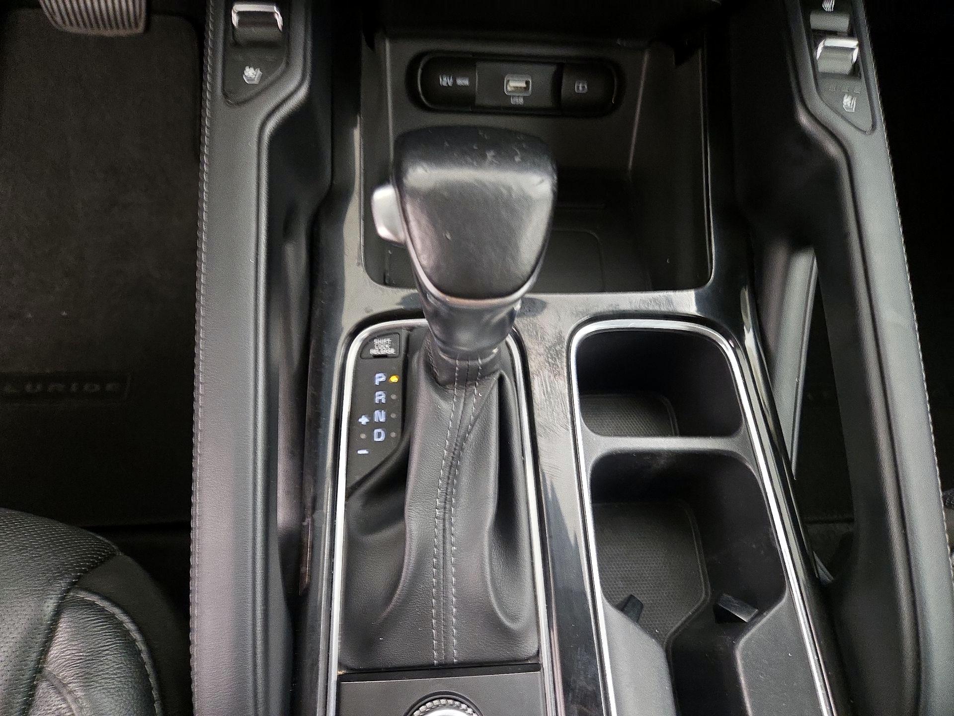 Thumbnail: 2020 Kia Telluride - 18