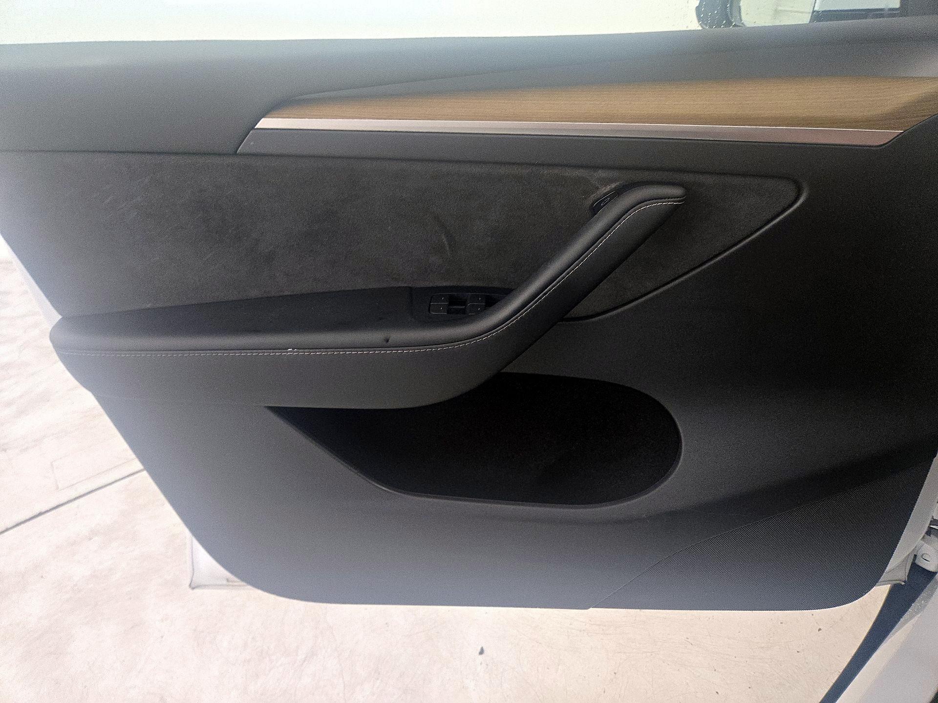Thumbnail: 2023 Tesla Model Y - 12