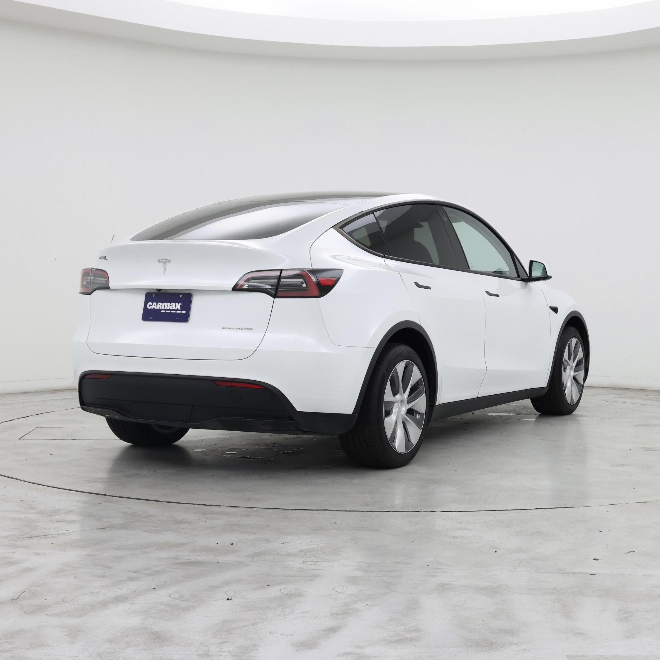Thumbnail: 2023 Tesla Model Y - 8