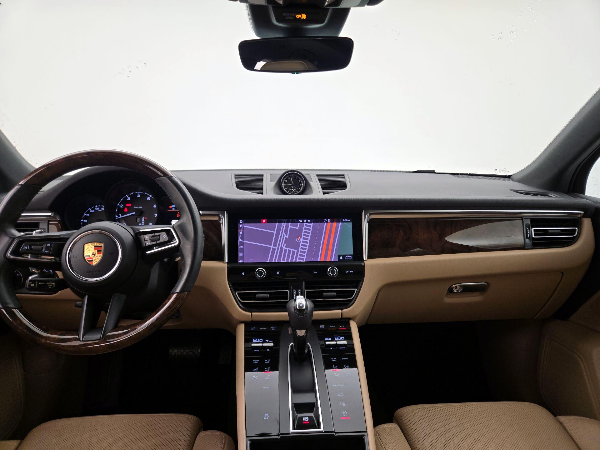 Thumbnail: 2023 Porsche Macan - 9