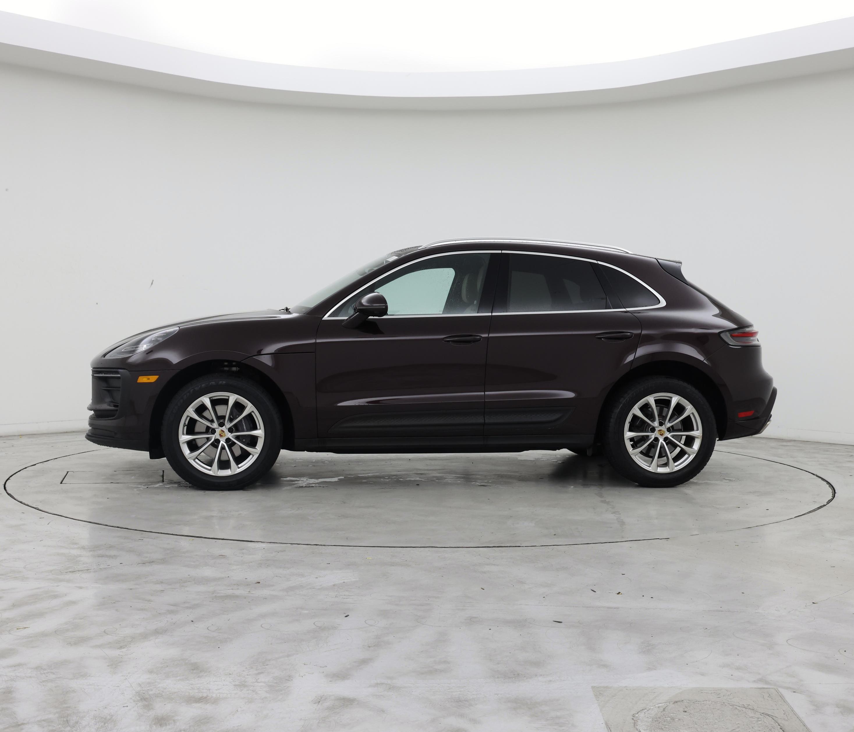 Thumbnail: 2023 Porsche Macan - 3