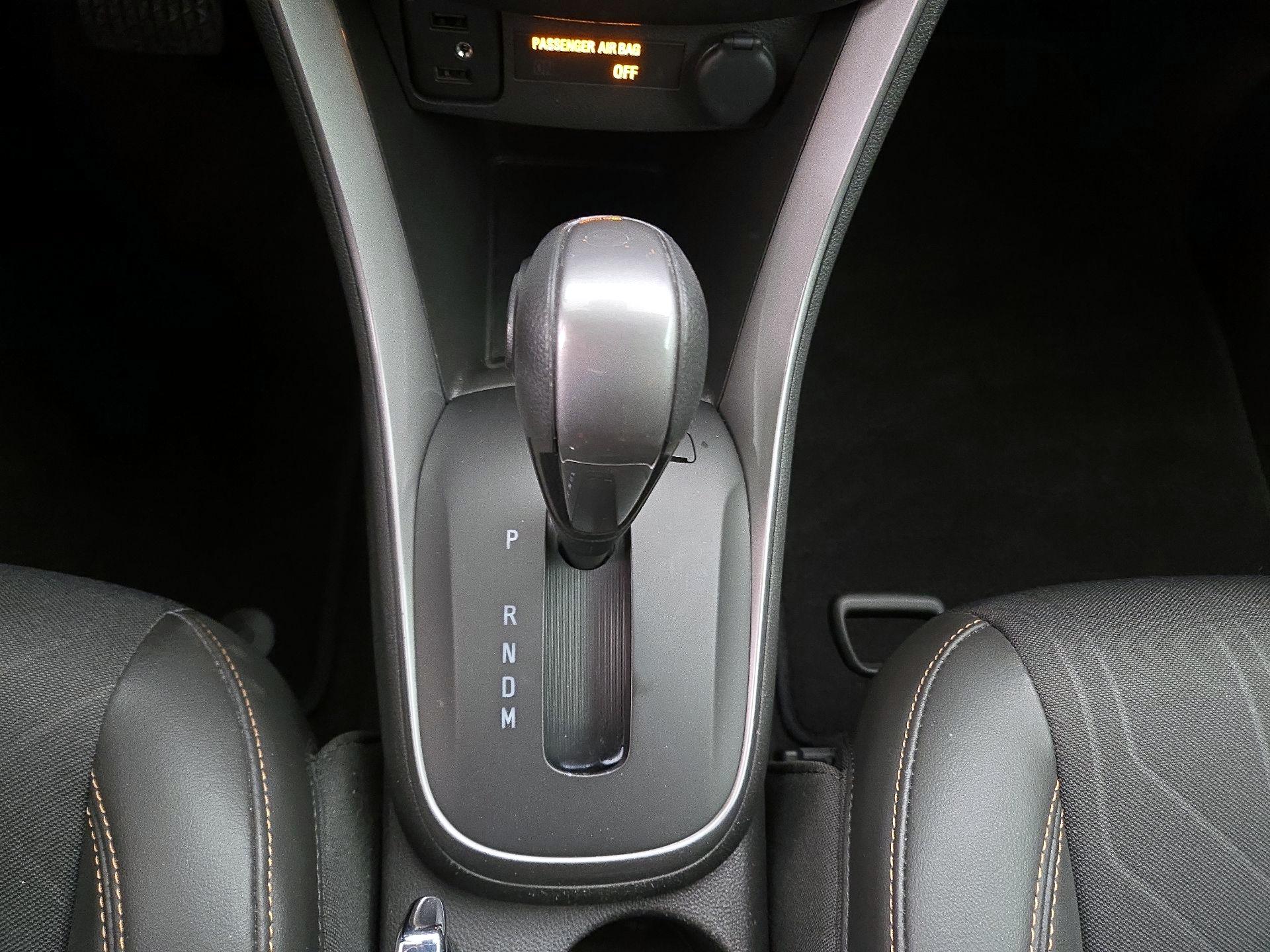 Thumbnail: 2021 Chevrolet Trax - 17