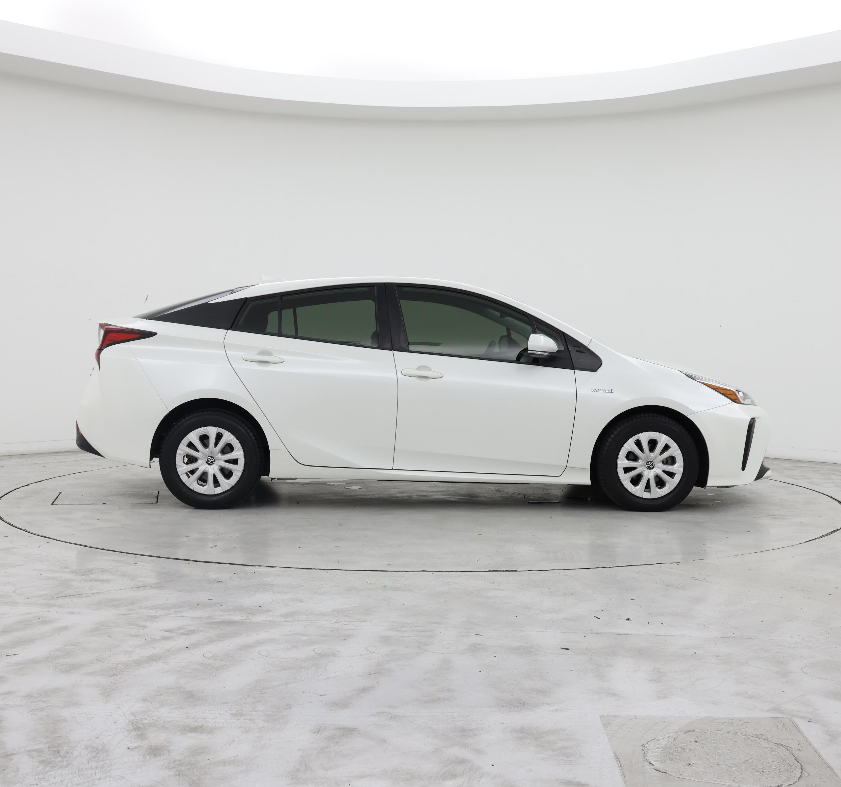 Thumbnail: 2020 Toyota Prius - 7