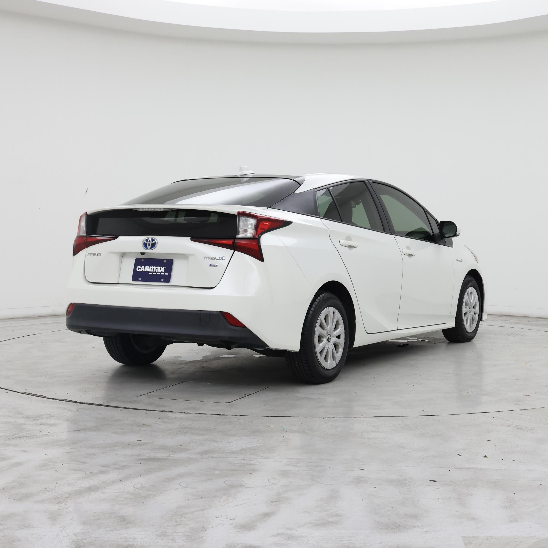 Thumbnail: 2020 Toyota Prius - 8