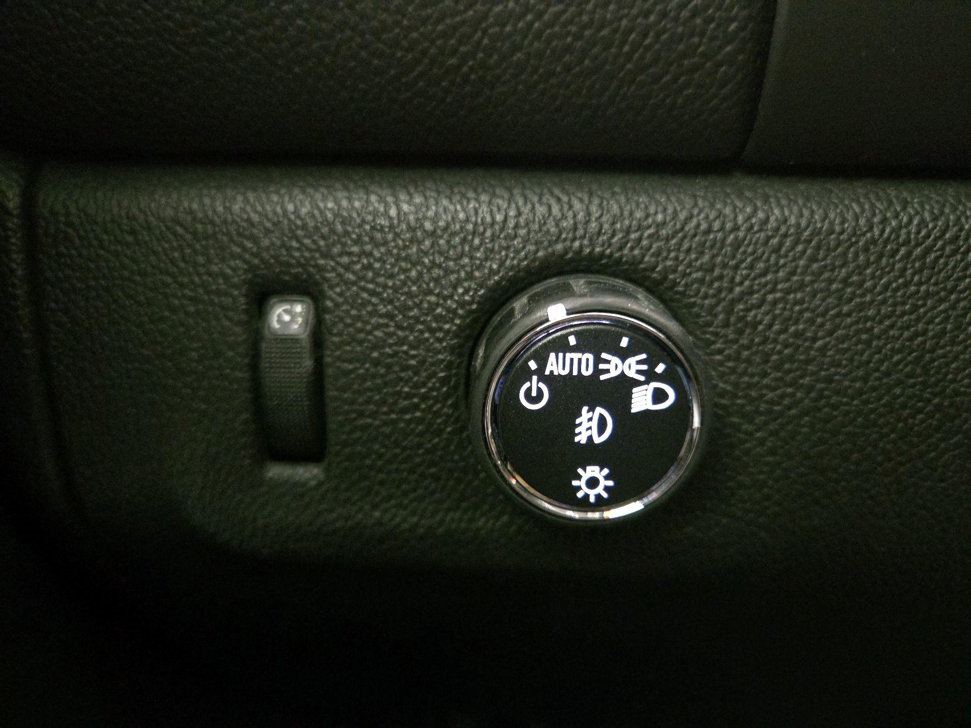 Thumbnail: 2016 Chevrolet Colorado - 11